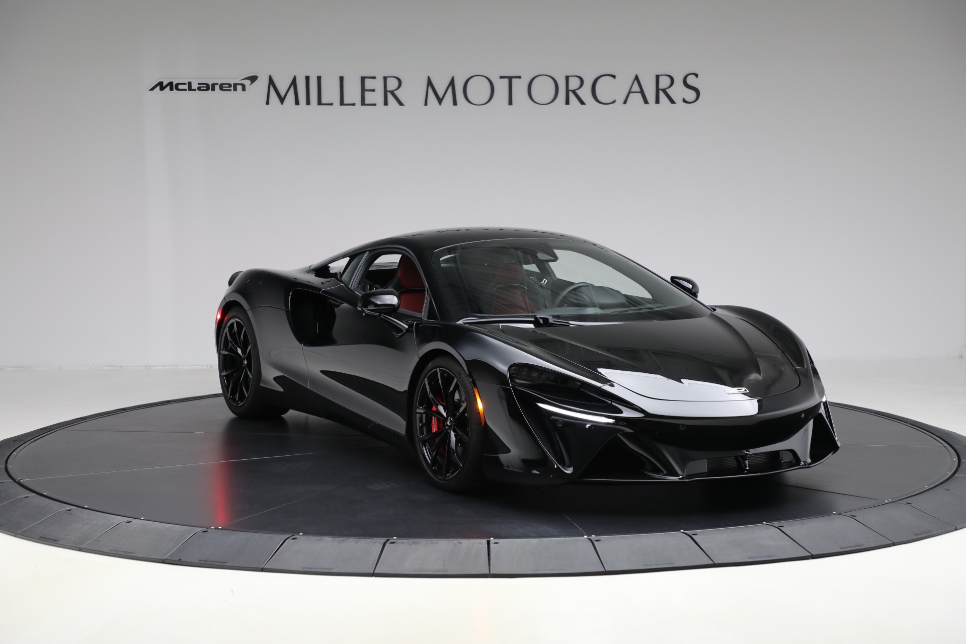 Used-2024-McLaren-Artura-TechLux