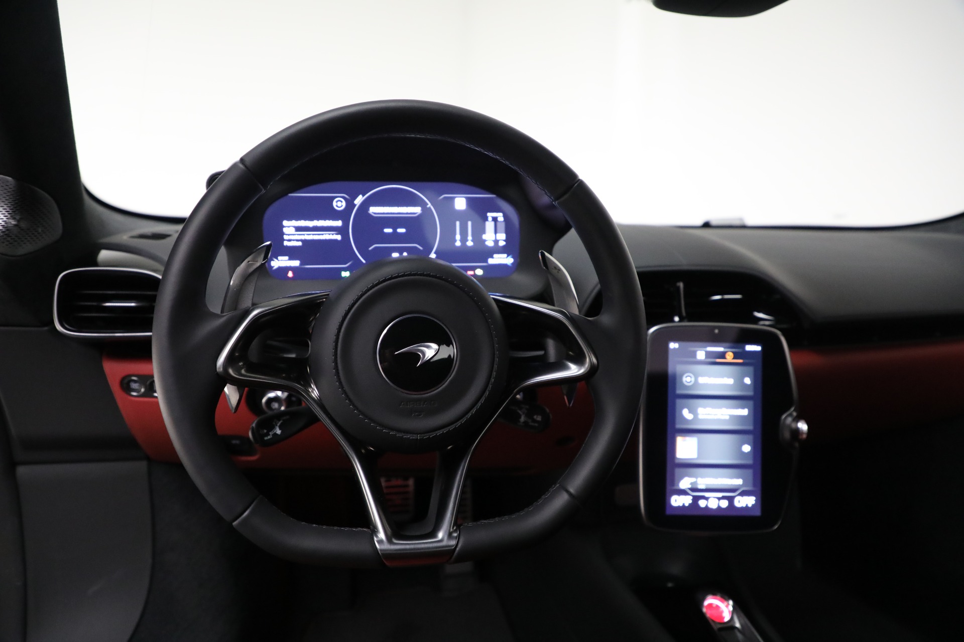 Used-2024-McLaren-Artura-TechLux