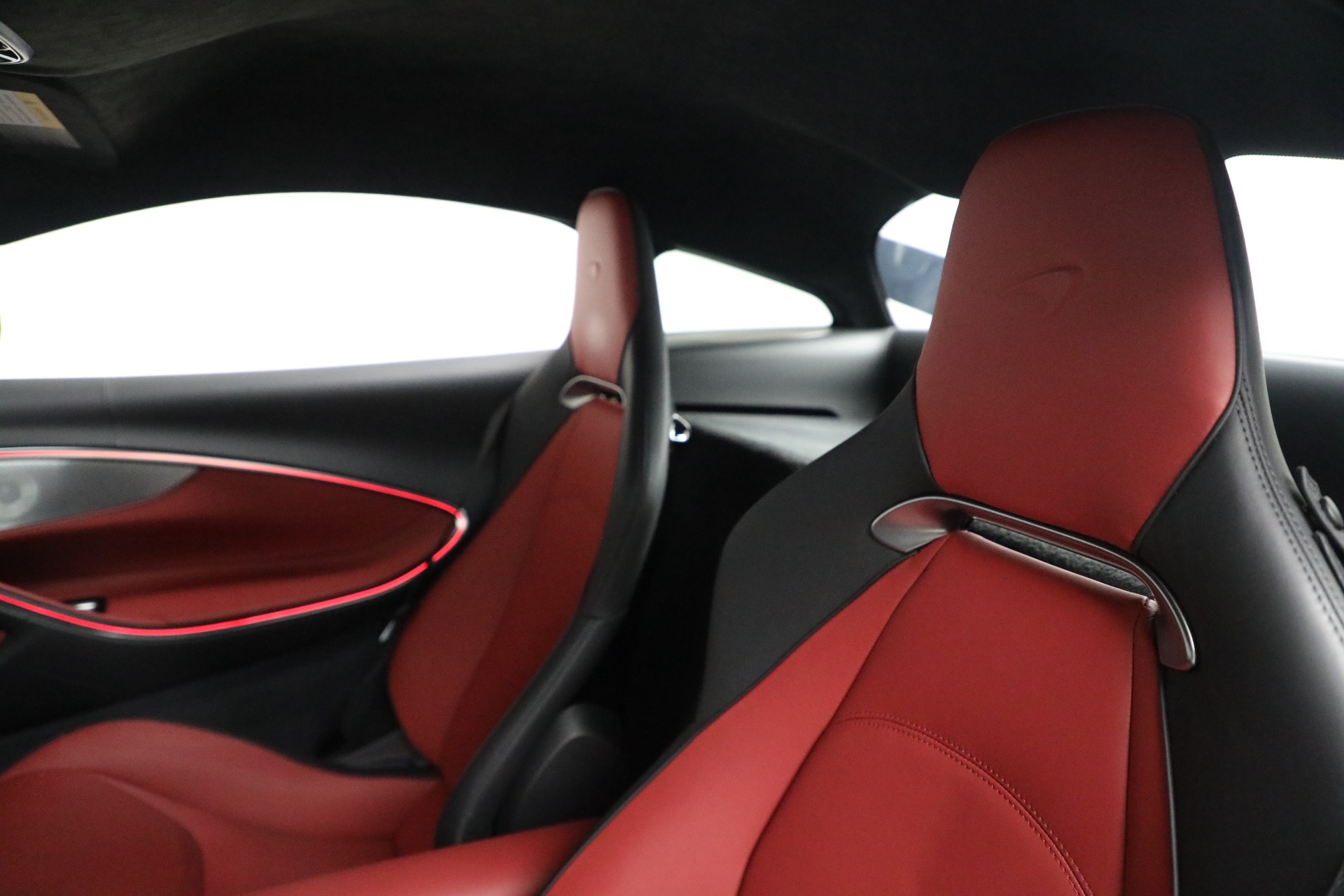 Used-2024-McLaren-Artura-TechLux