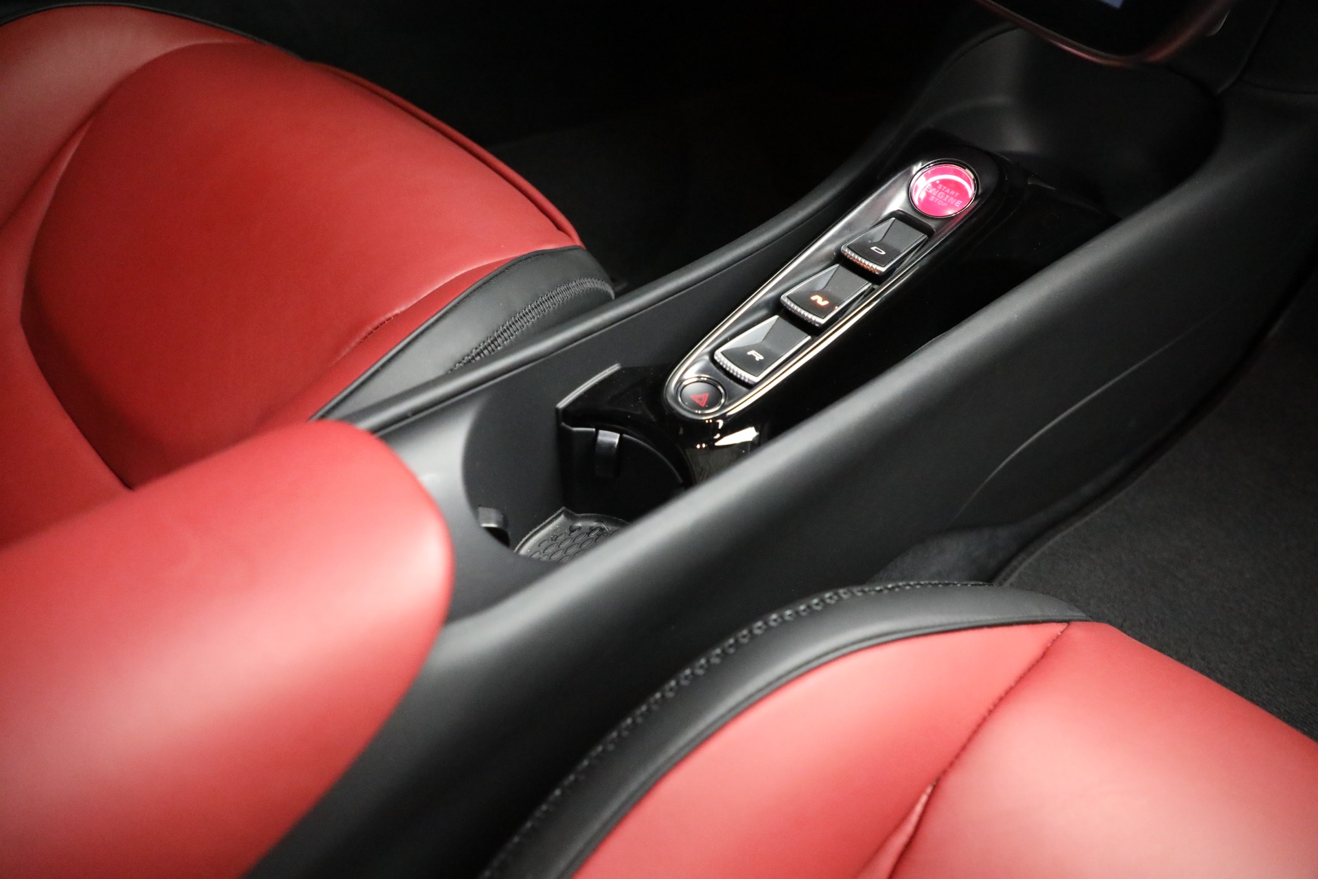 Used-2024-McLaren-Artura-TechLux