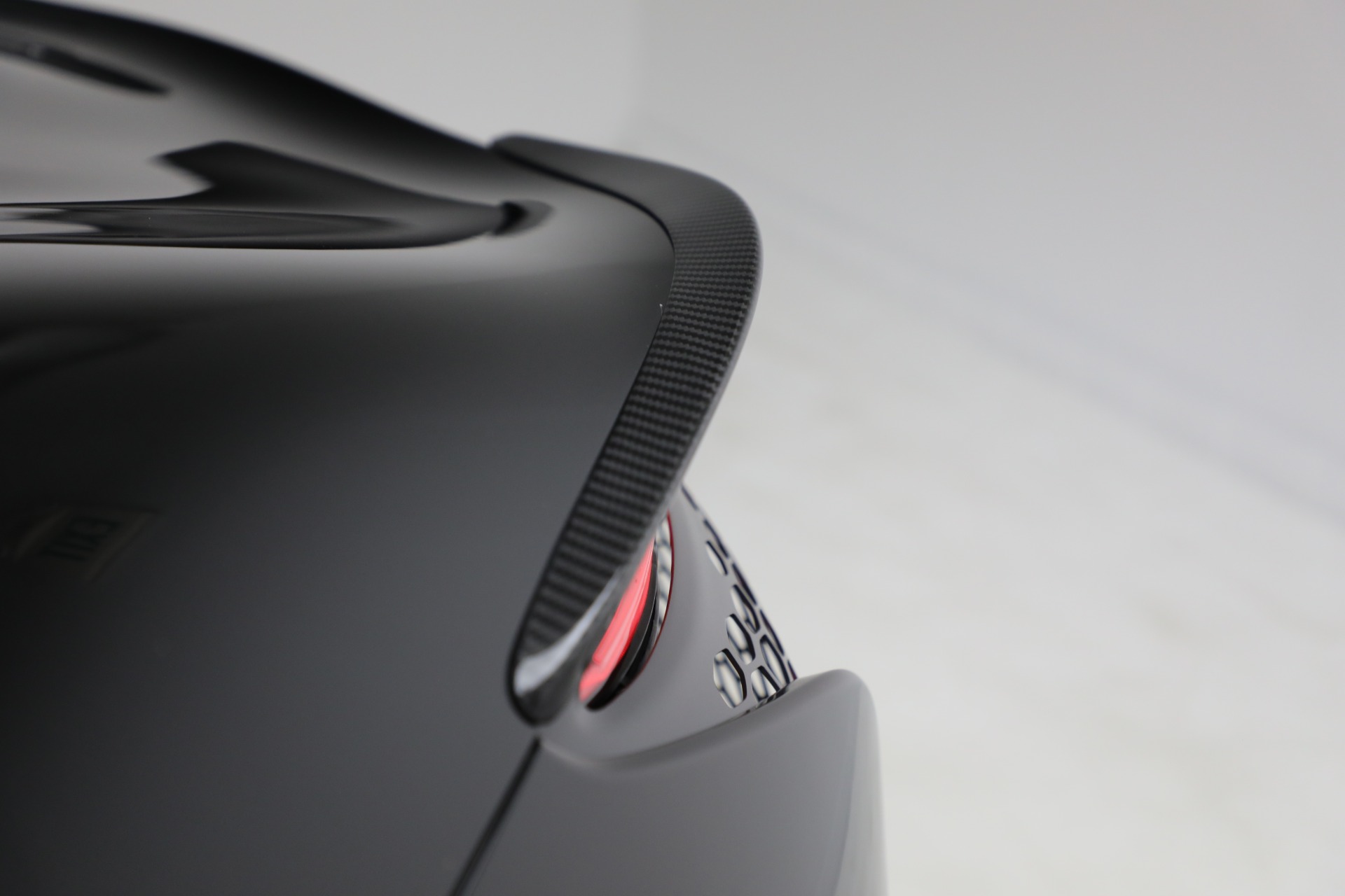 Used-2024-McLaren-Artura-TechLux