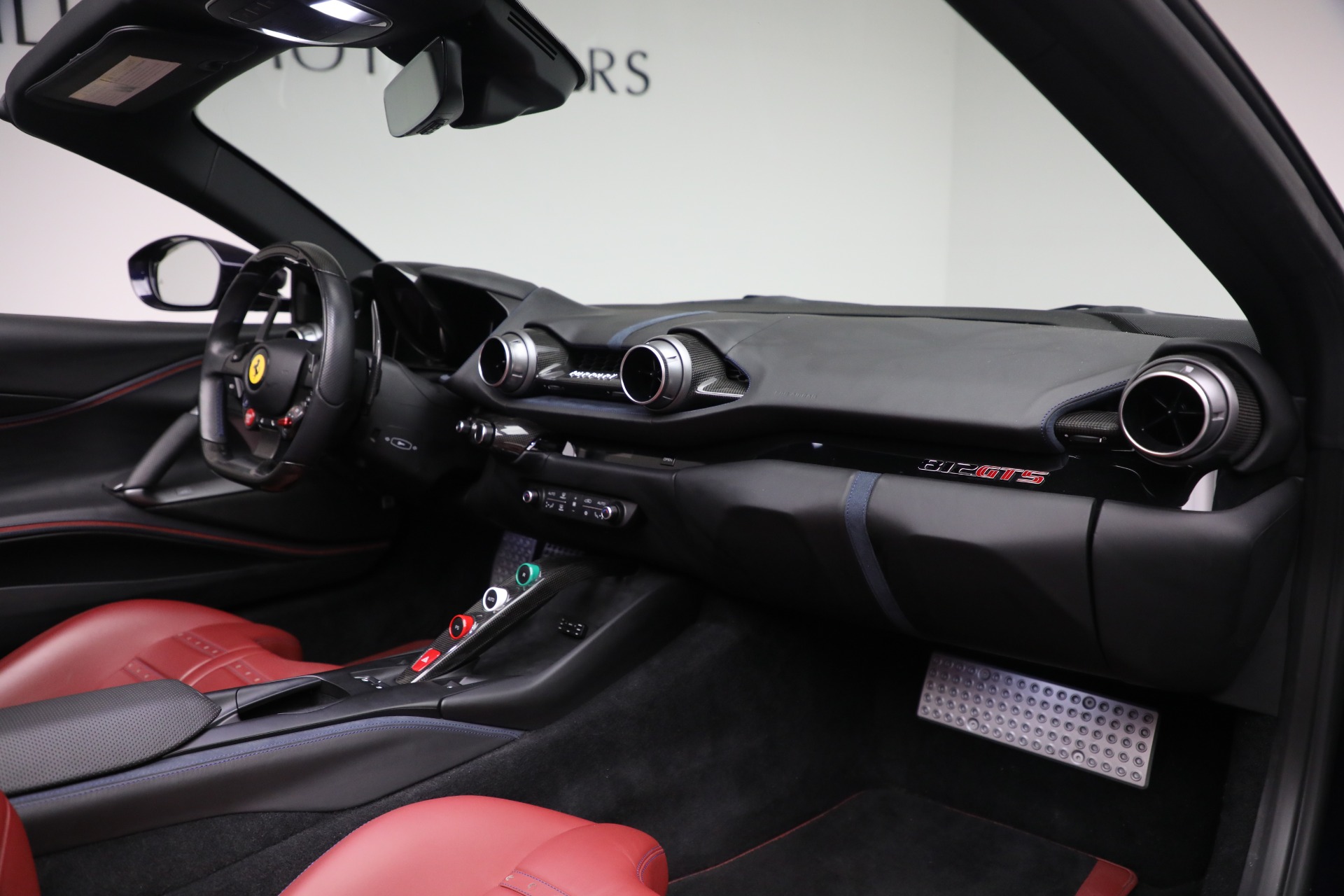 Used-2022-Ferrari-812-GTS