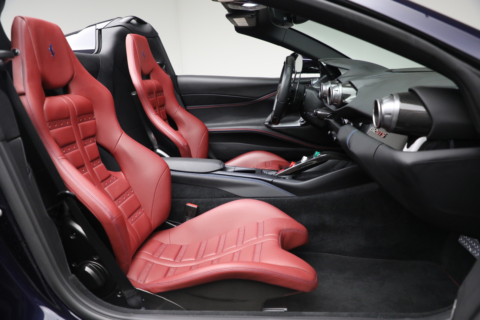 Used-2022-Ferrari-812-GTS