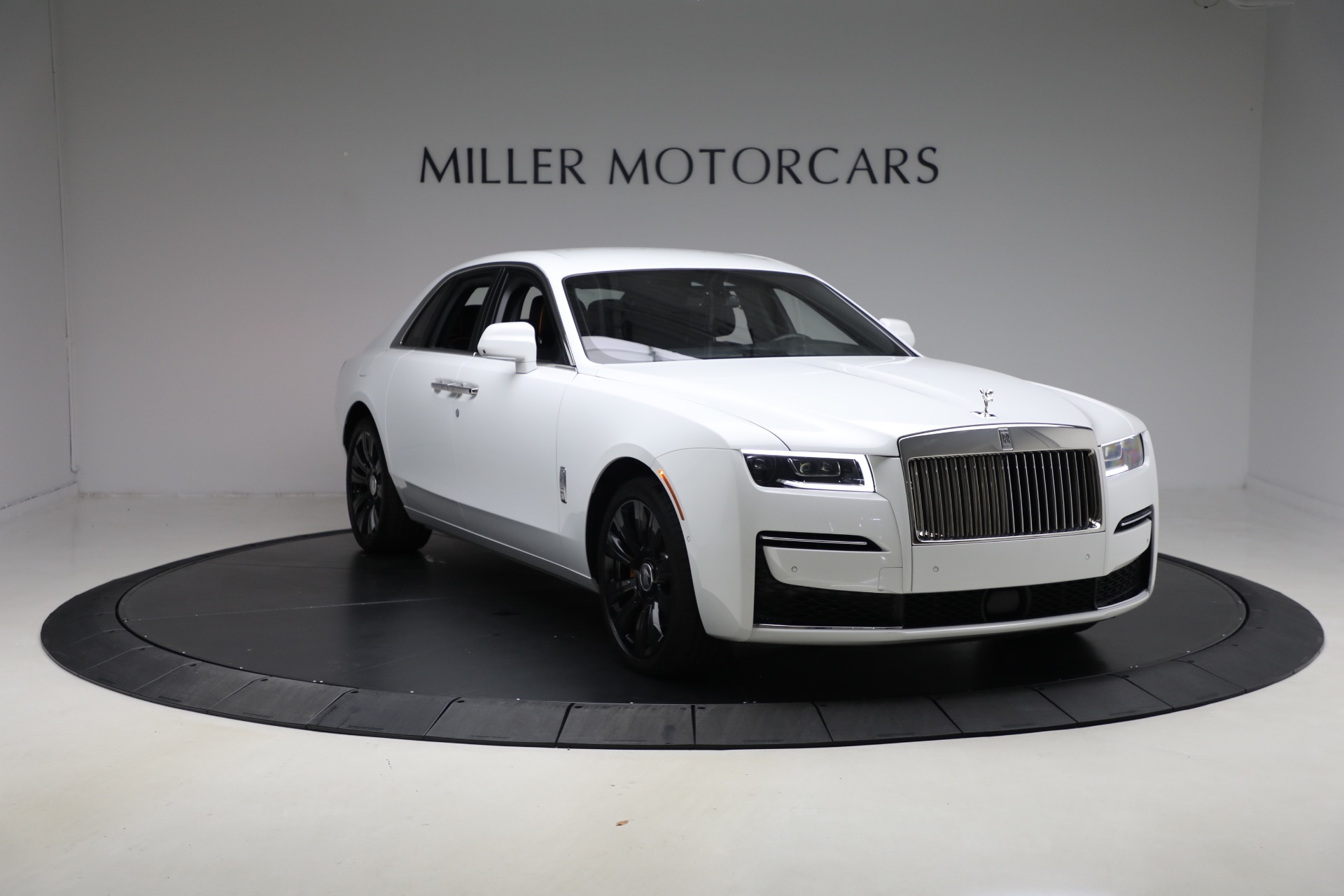 Used-2023-Rolls-Royce-Ghost