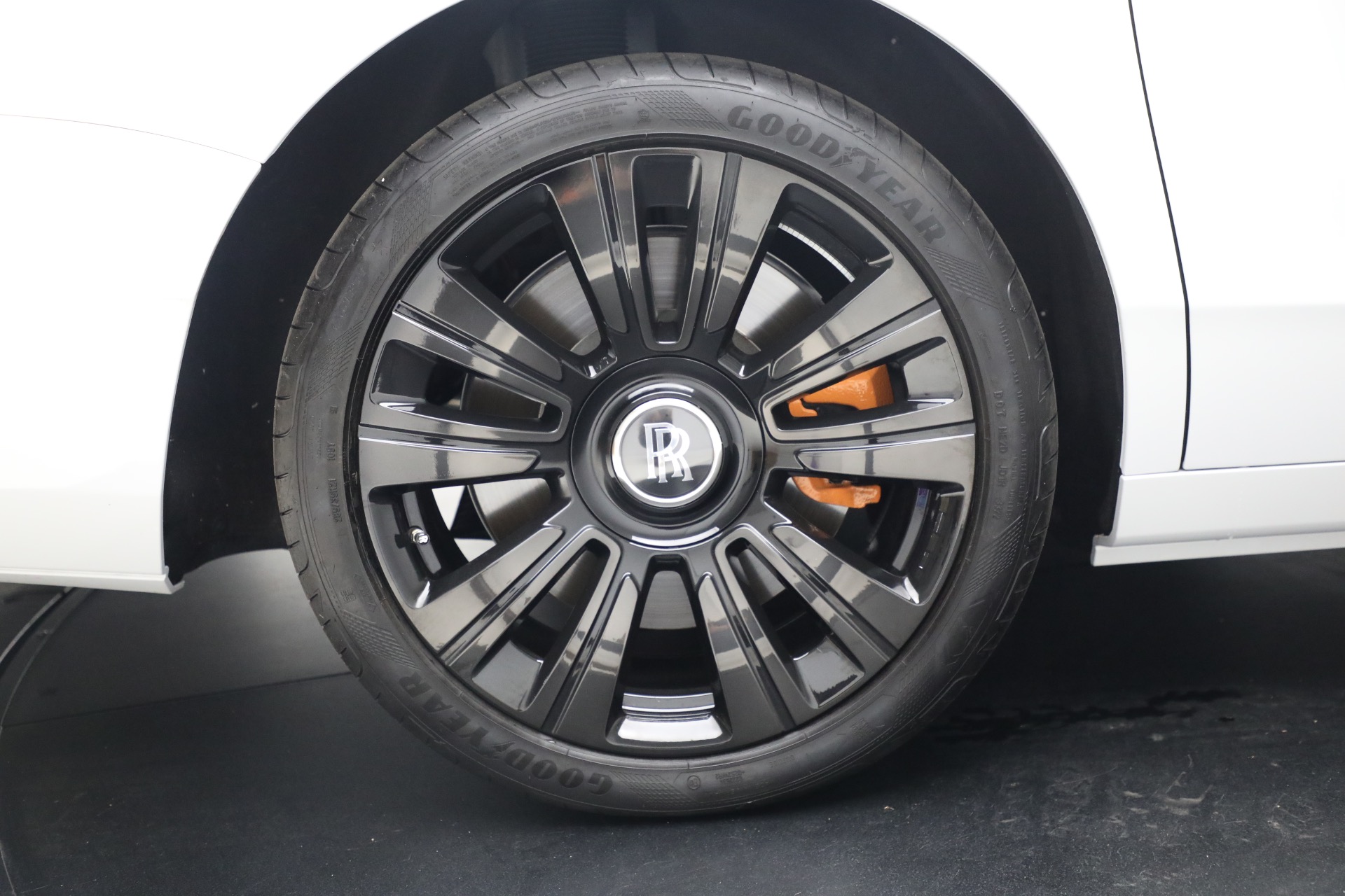 Used-2023-Rolls-Royce-Ghost