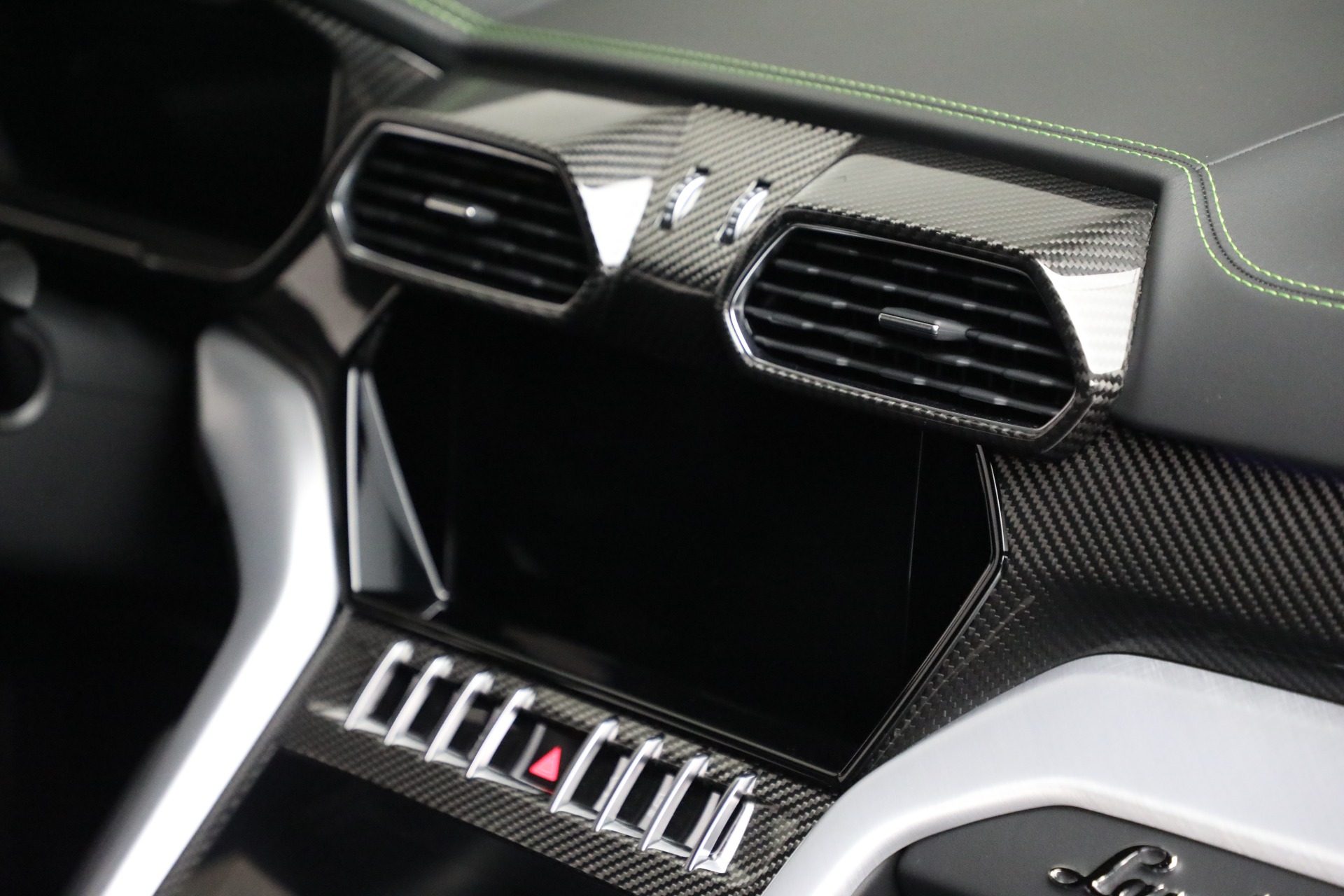 Used-2022-Lamborghini-Urus