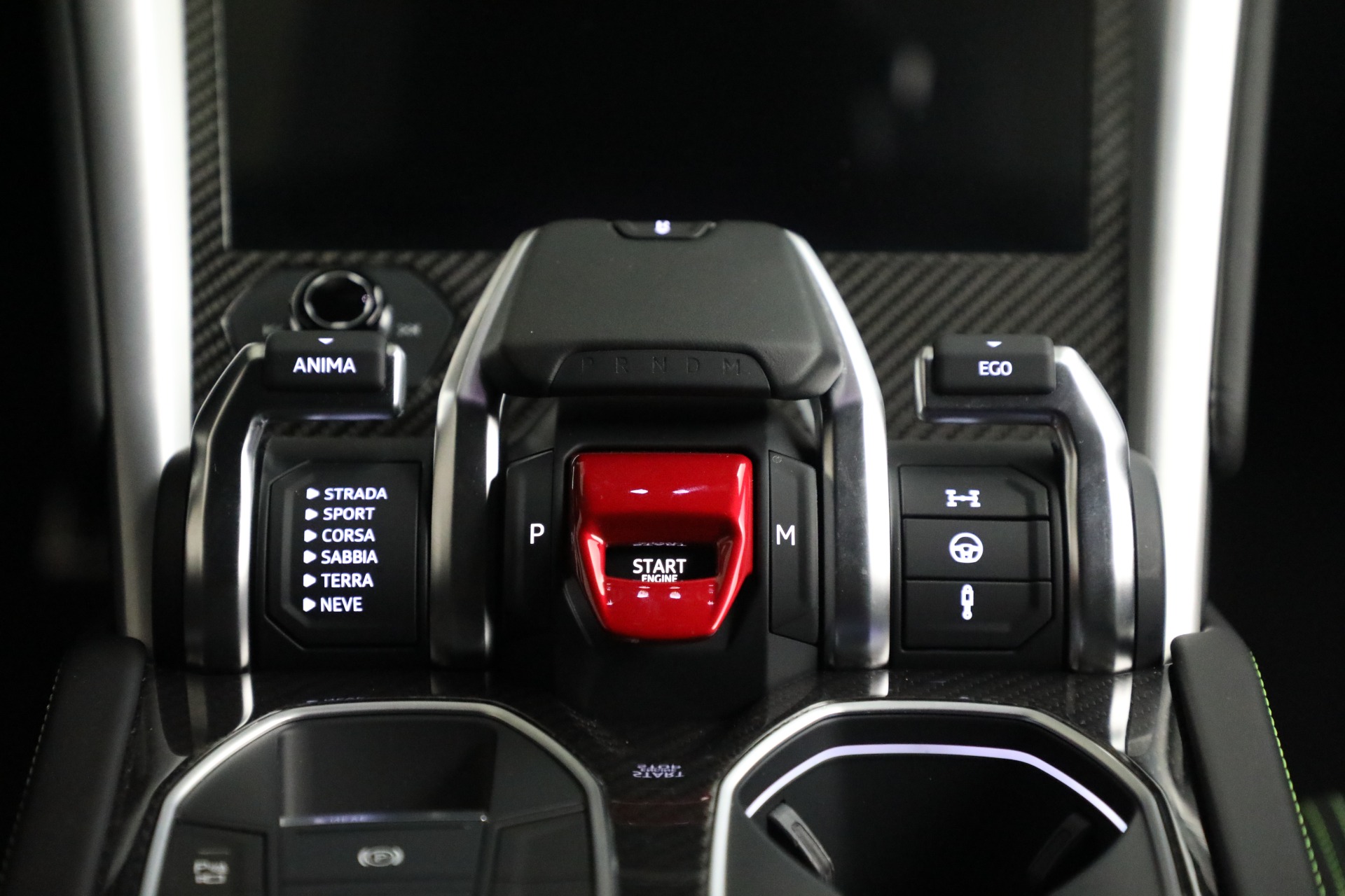 Used-2022-Lamborghini-Urus