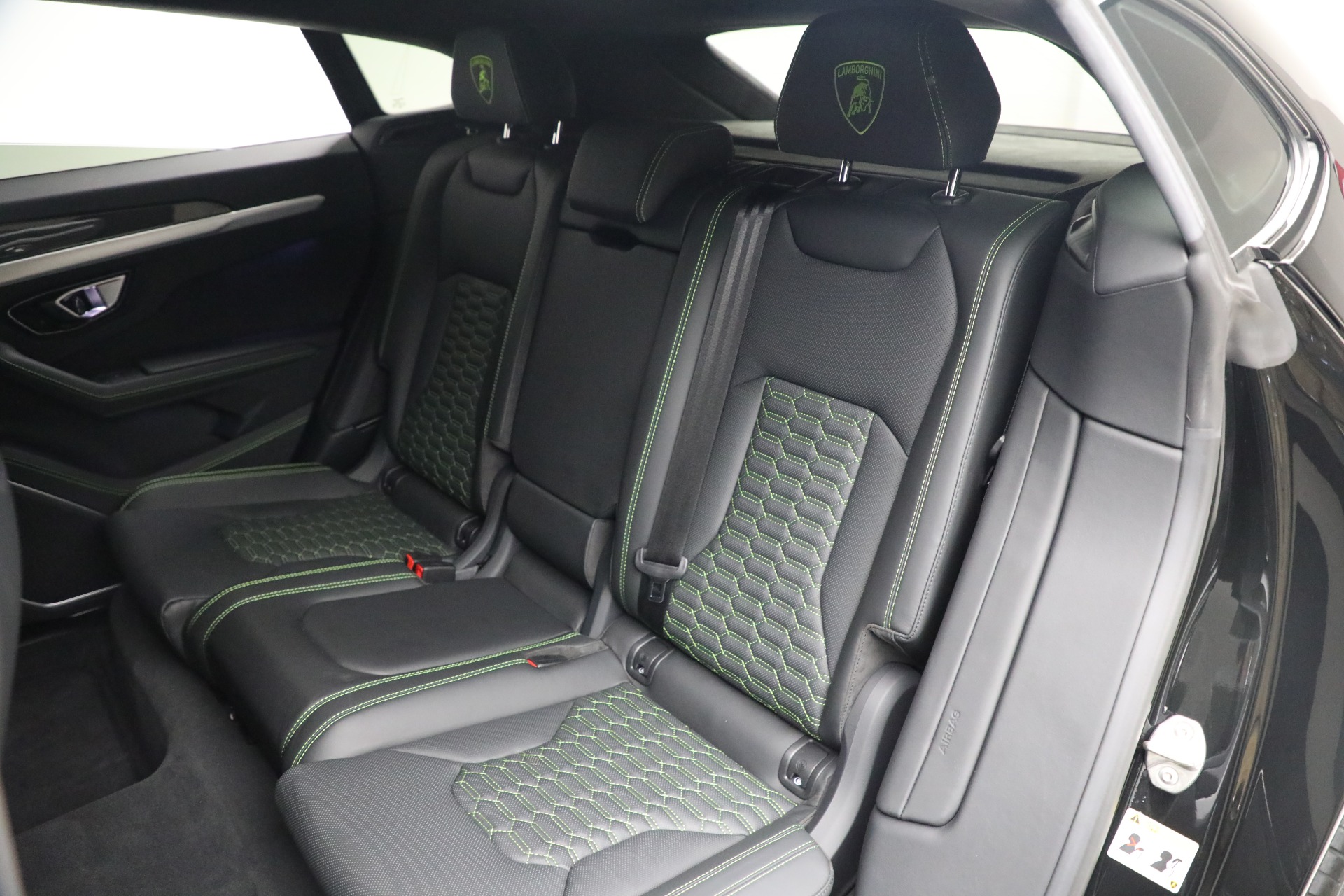 Used-2022-Lamborghini-Urus