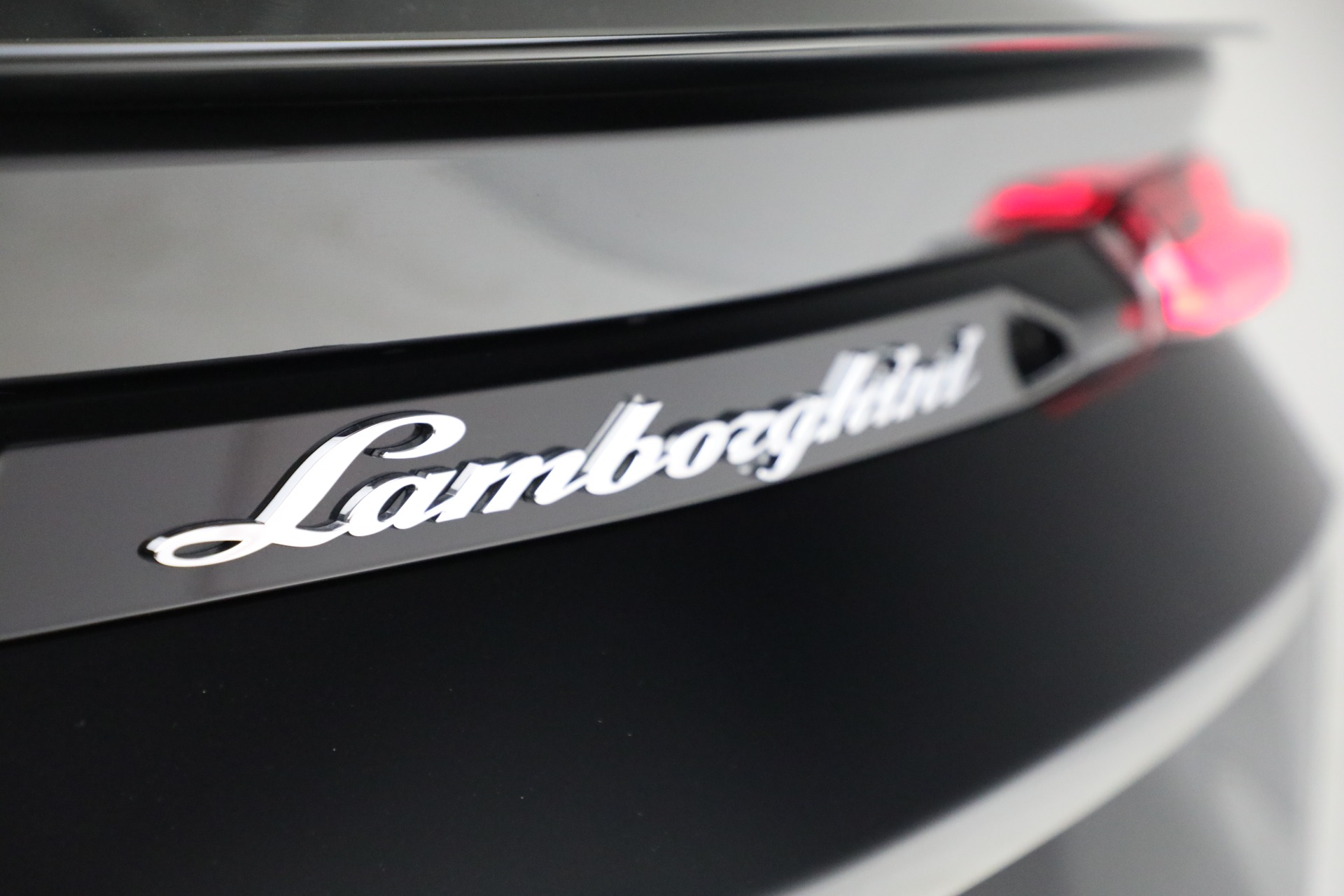 Used-2022-Lamborghini-Urus