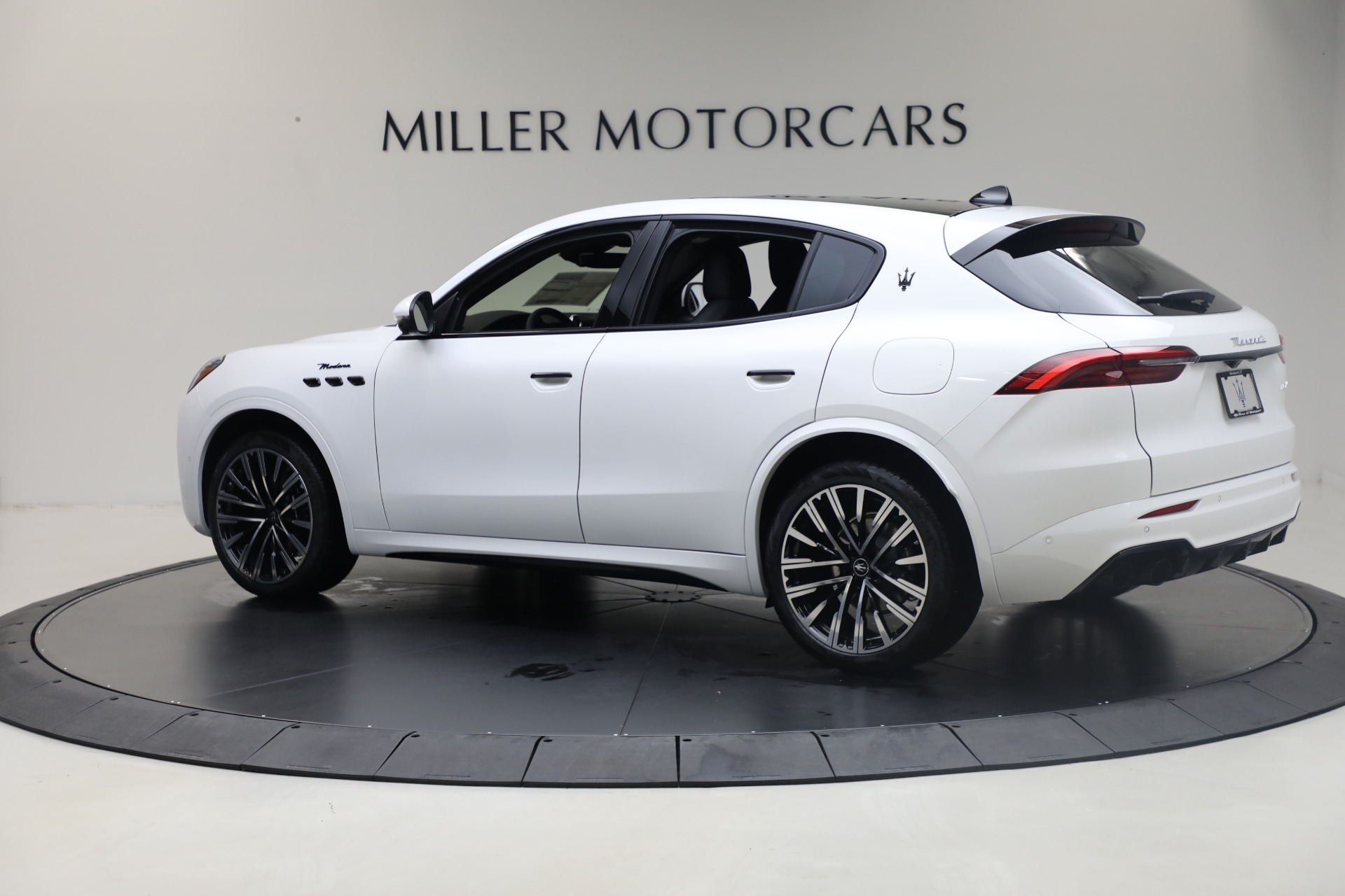 Used-2025-Maserati-Grecale-Modena