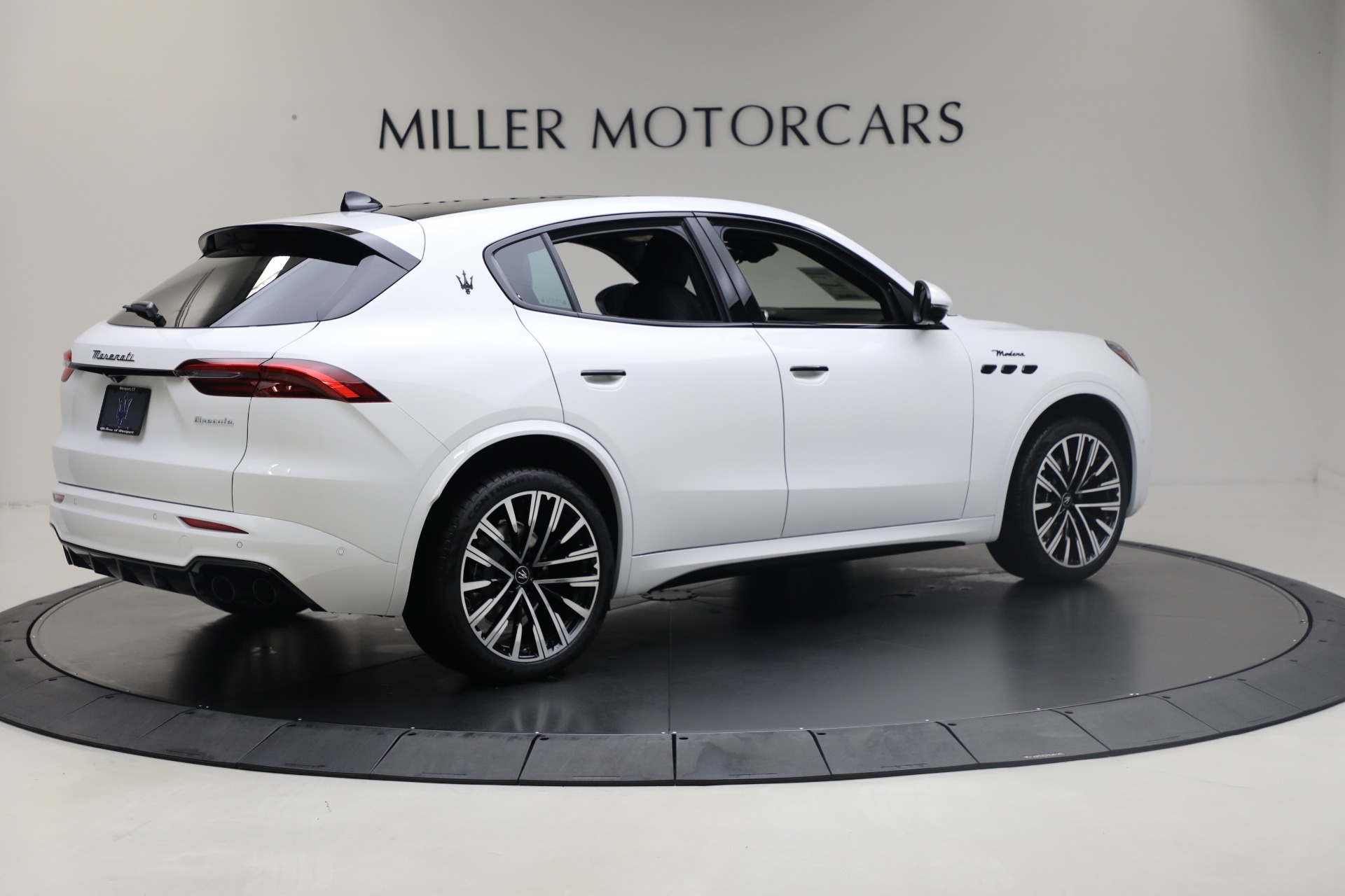 Used-2025-Maserati-Grecale-Modena