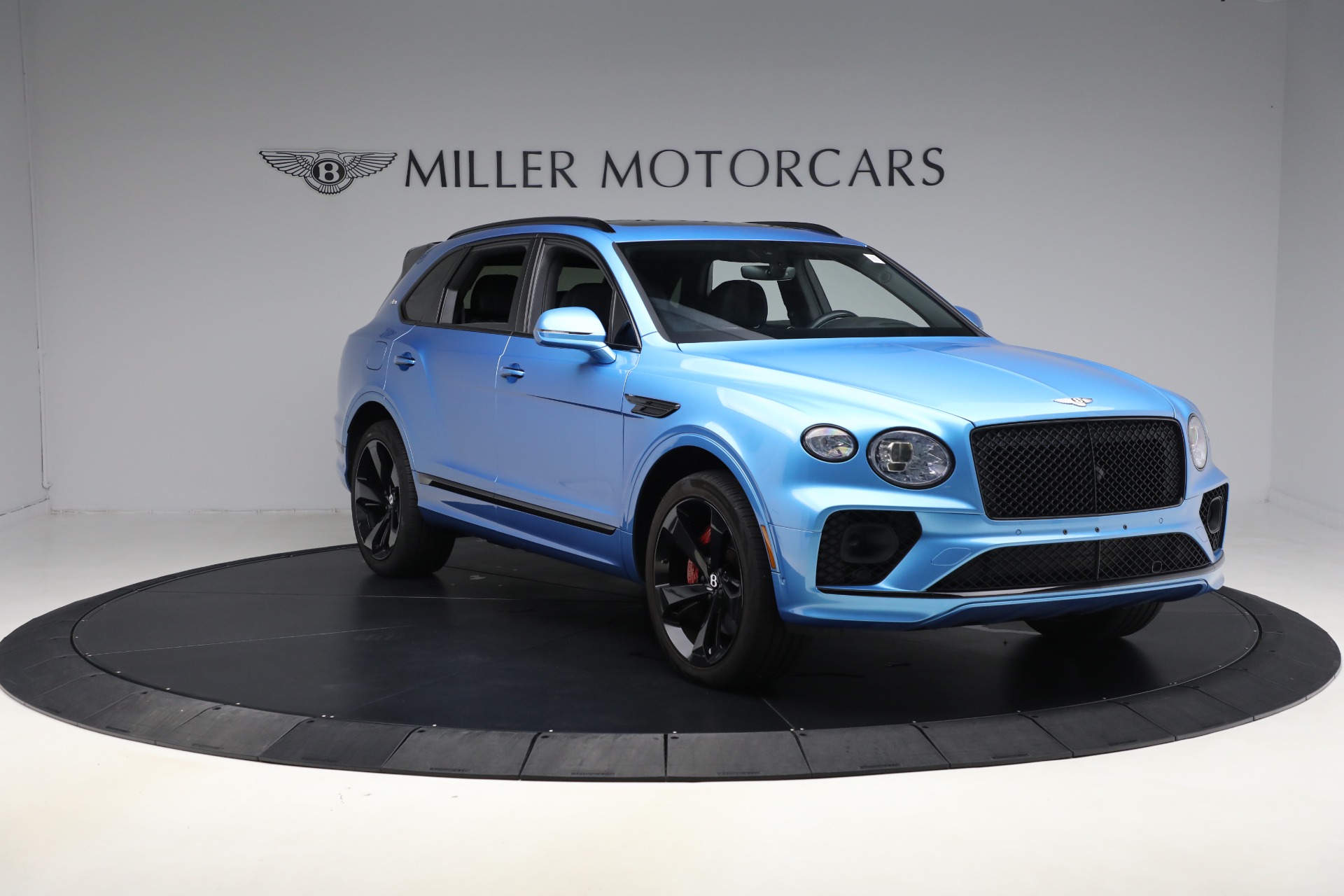 Used-2021-Bentley-Bentayga-V8