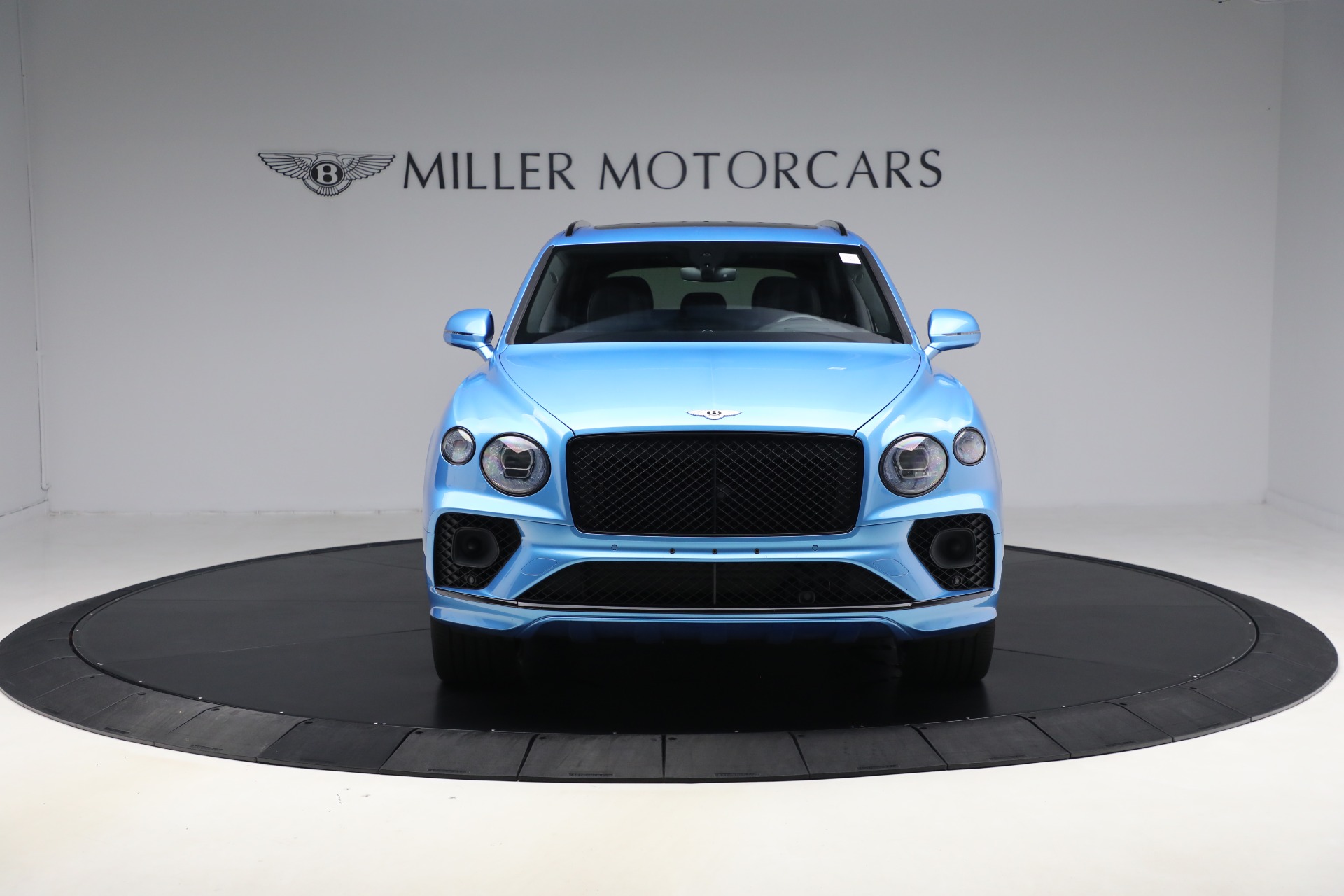 Used-2021-Bentley-Bentayga-V8