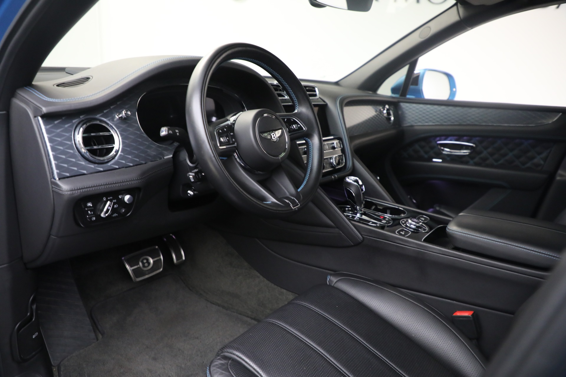 Used-2021-Bentley-Bentayga-V8