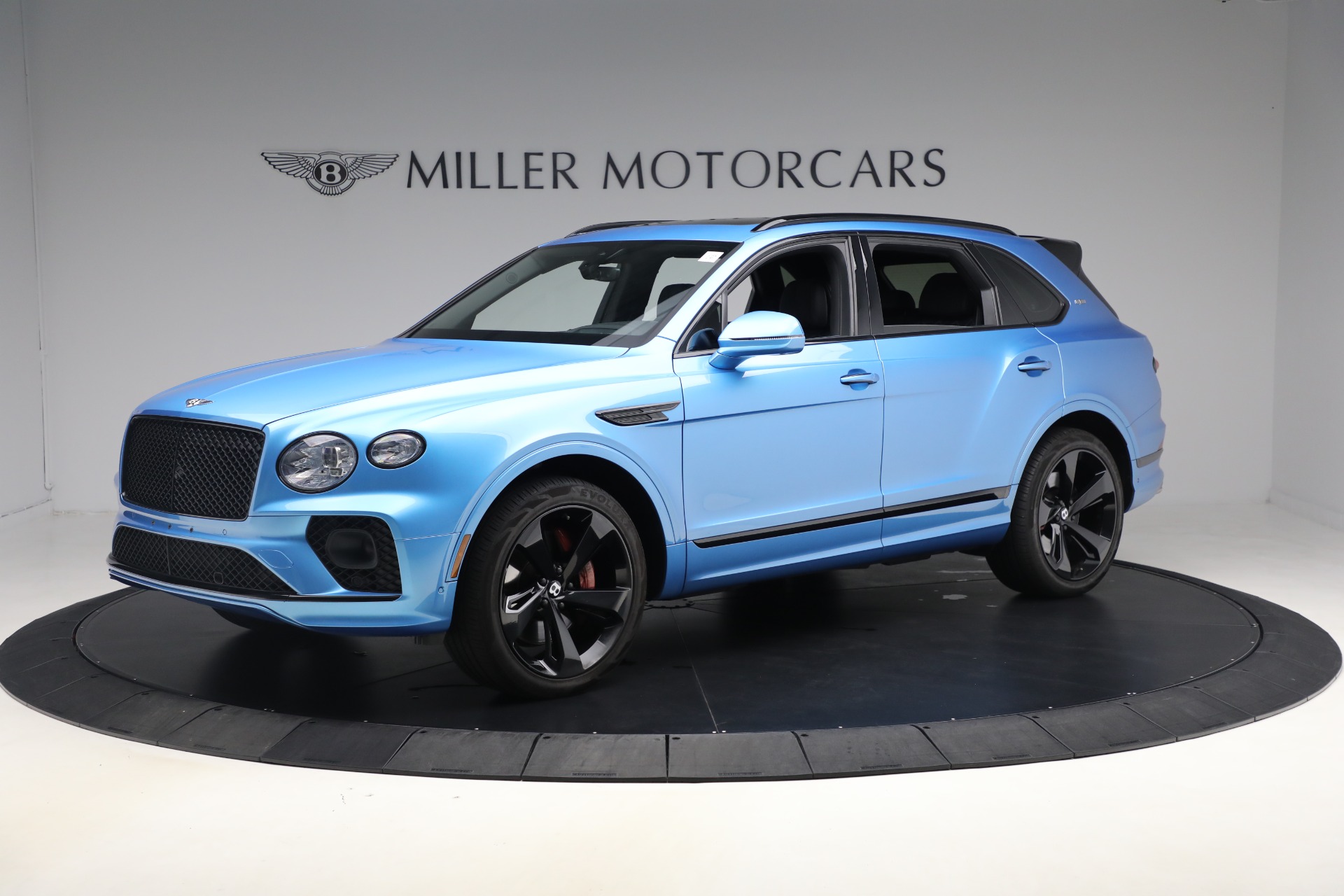 Used-2021-Bentley-Bentayga-V8