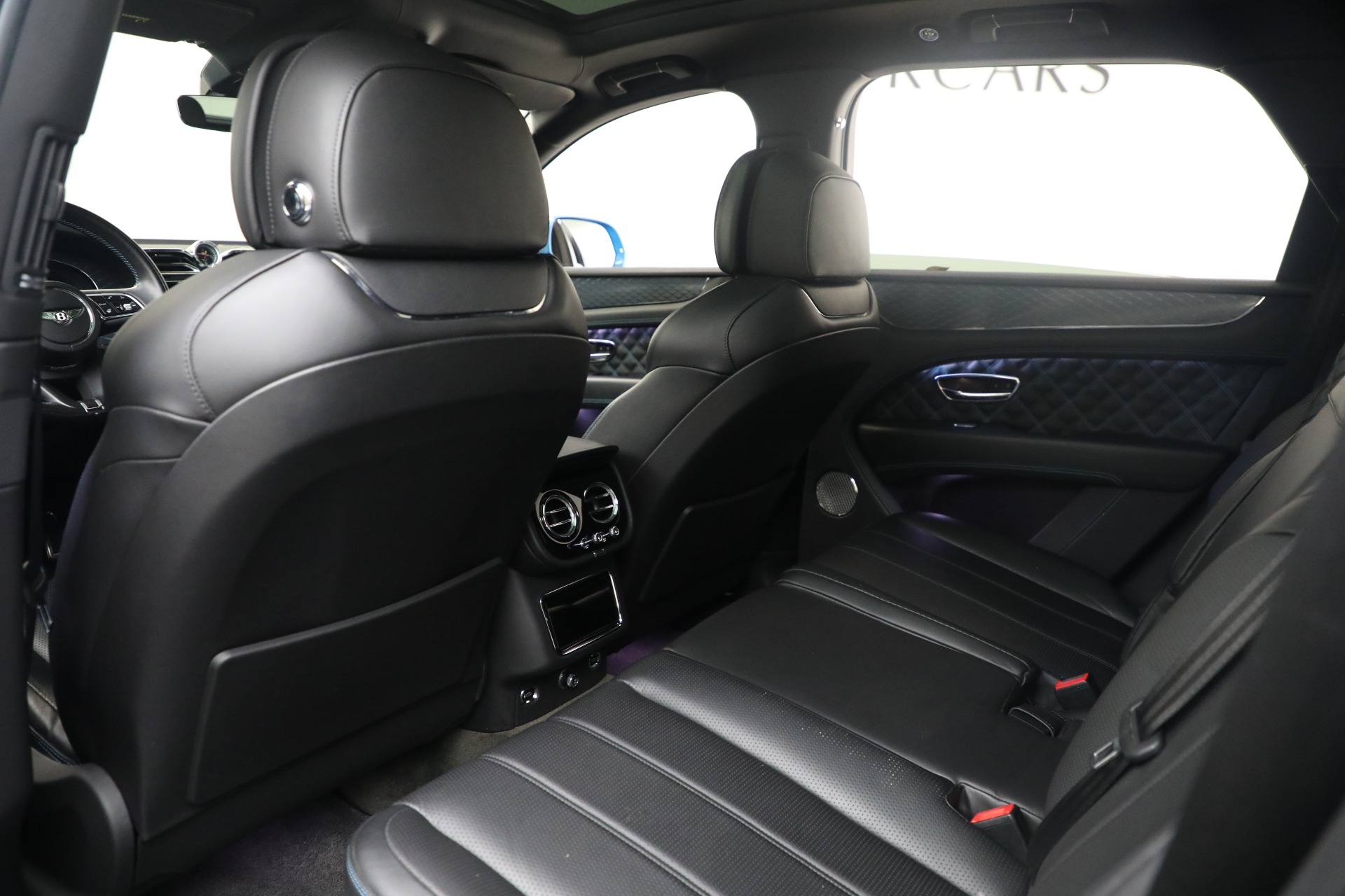 Used-2021-Bentley-Bentayga-V8