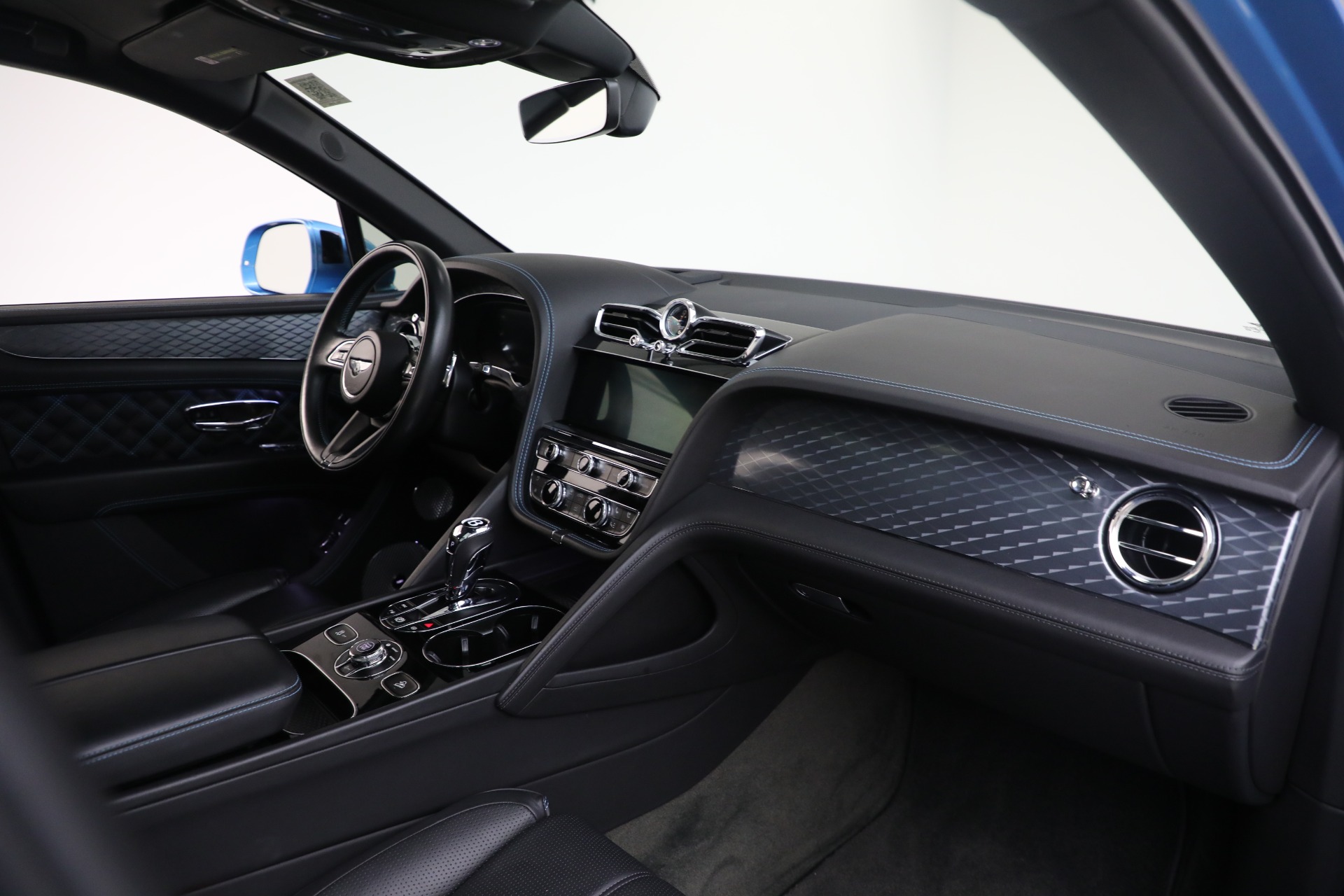 Used-2021-Bentley-Bentayga-V8