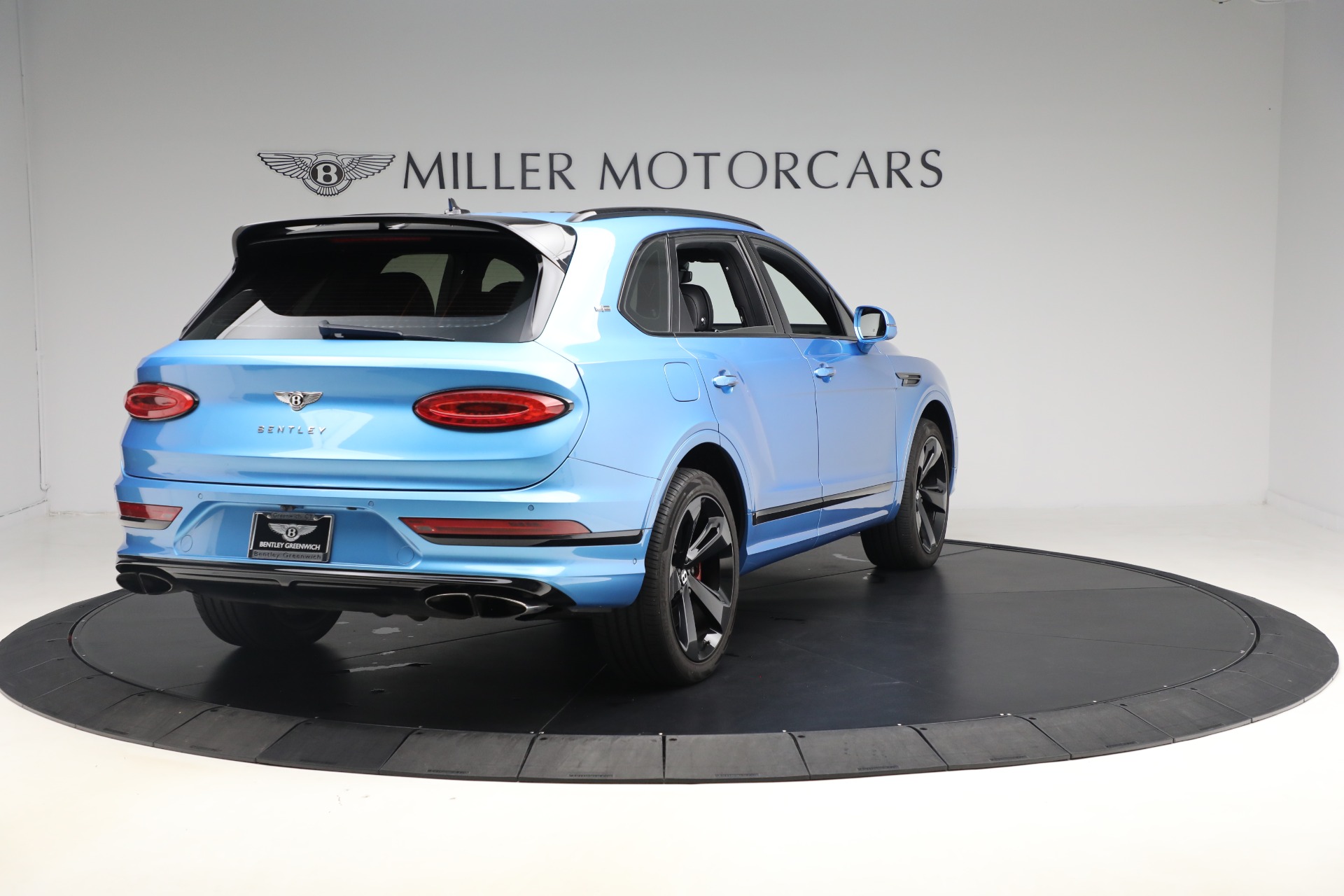Used-2021-Bentley-Bentayga-V8