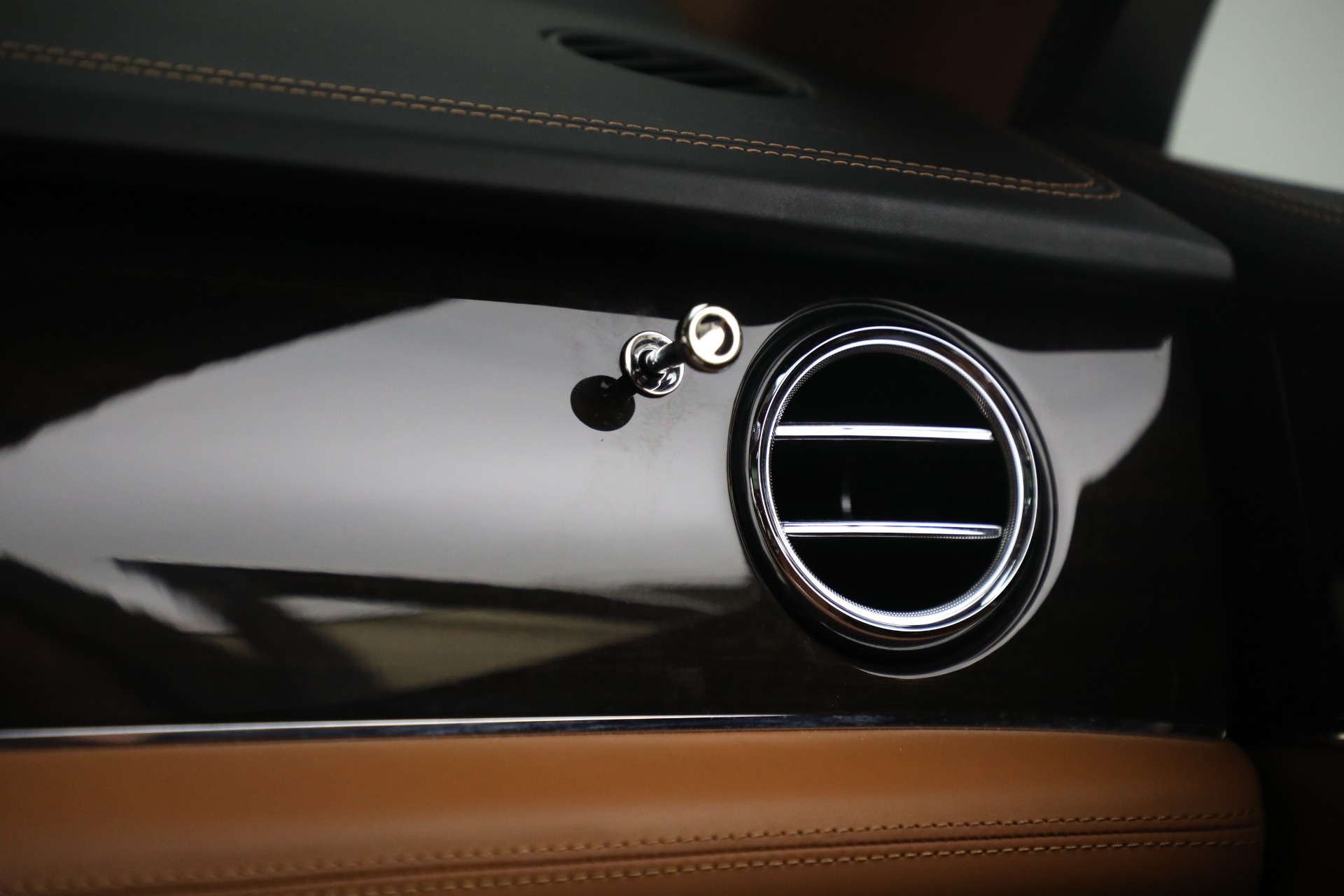 Used-2021-Bentley-Bentayga-Speed