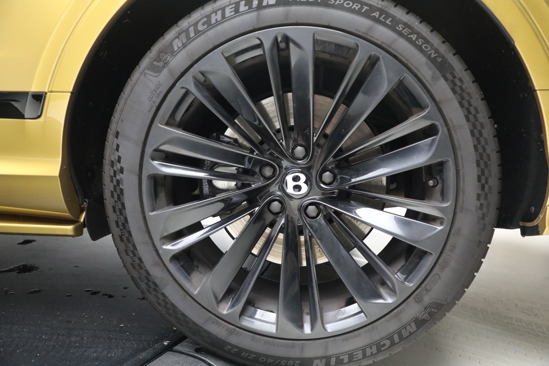 Used-2022-Bentley-Bentayga-Speed