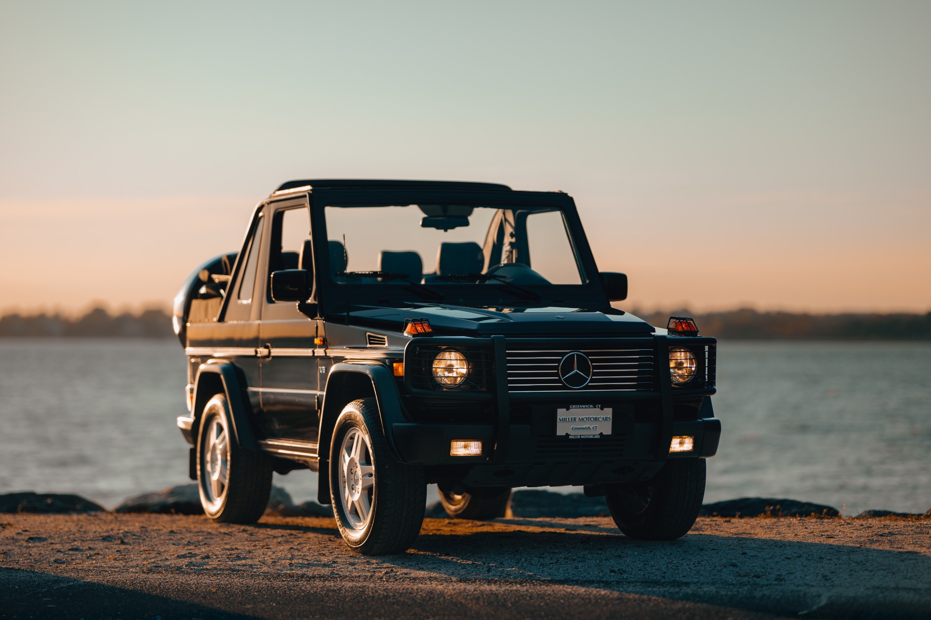 Used-2000-Mercedes-Benz-G500