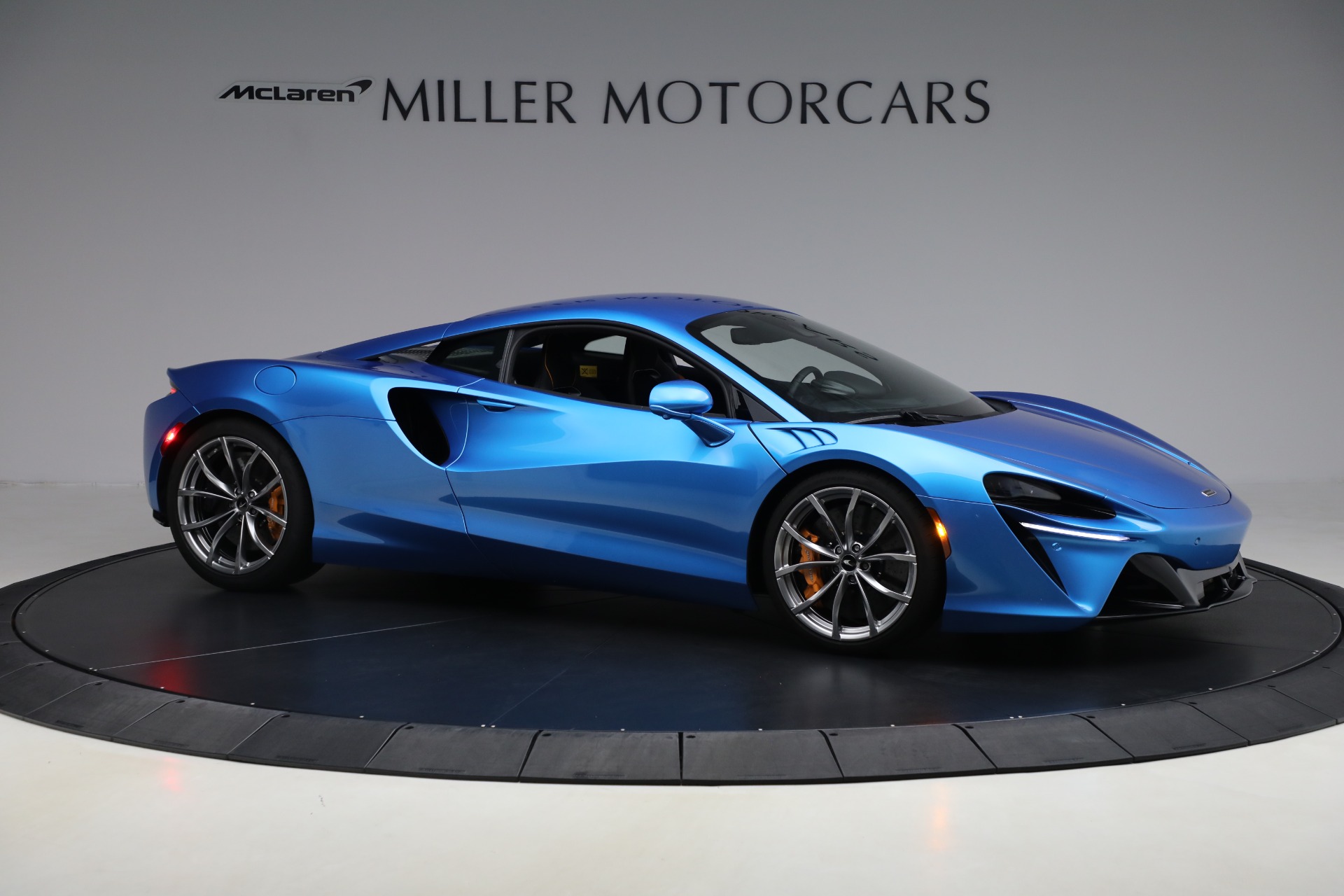 Used-2024-McLaren-Artura-Vision