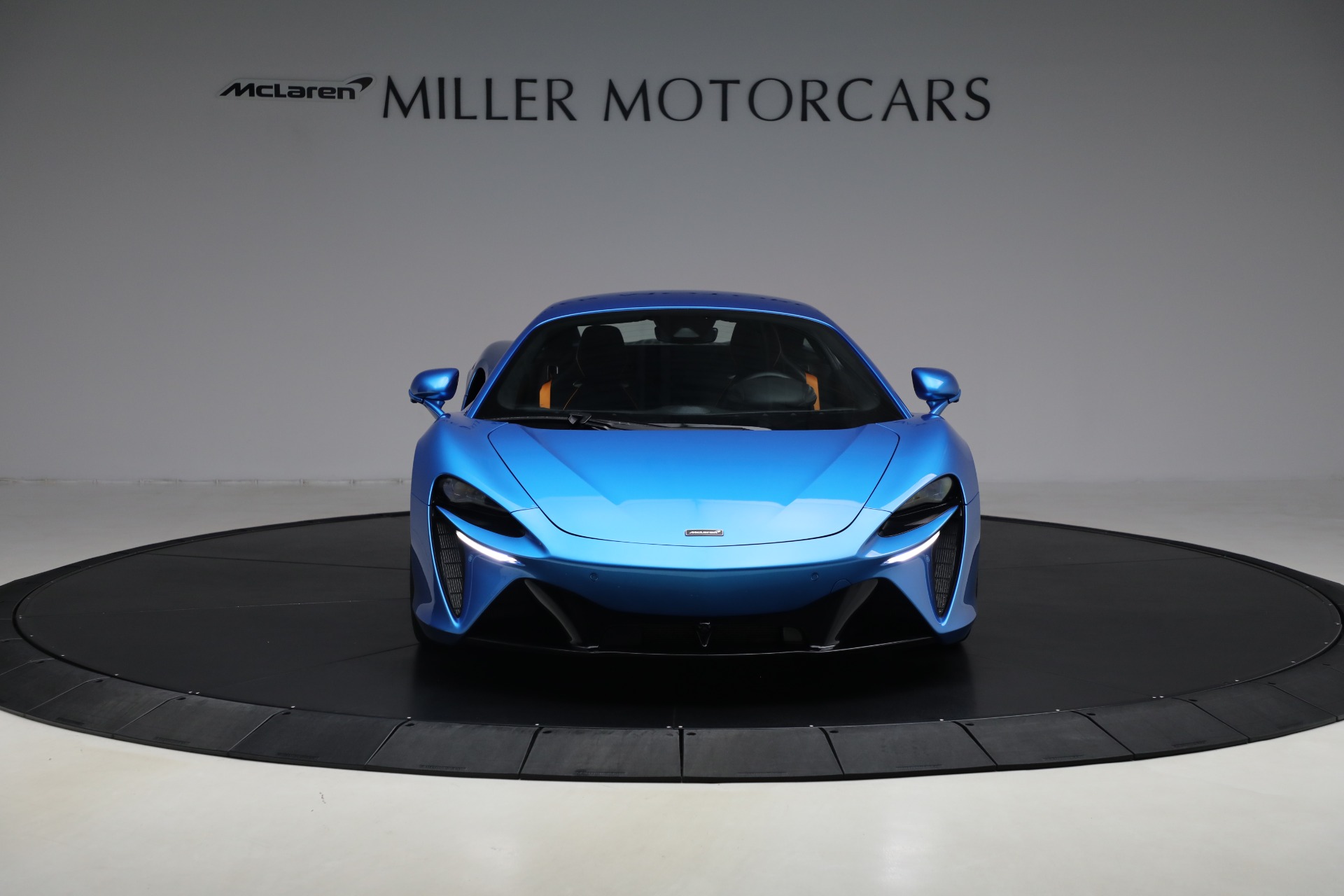 Used-2024-McLaren-Artura-Vision