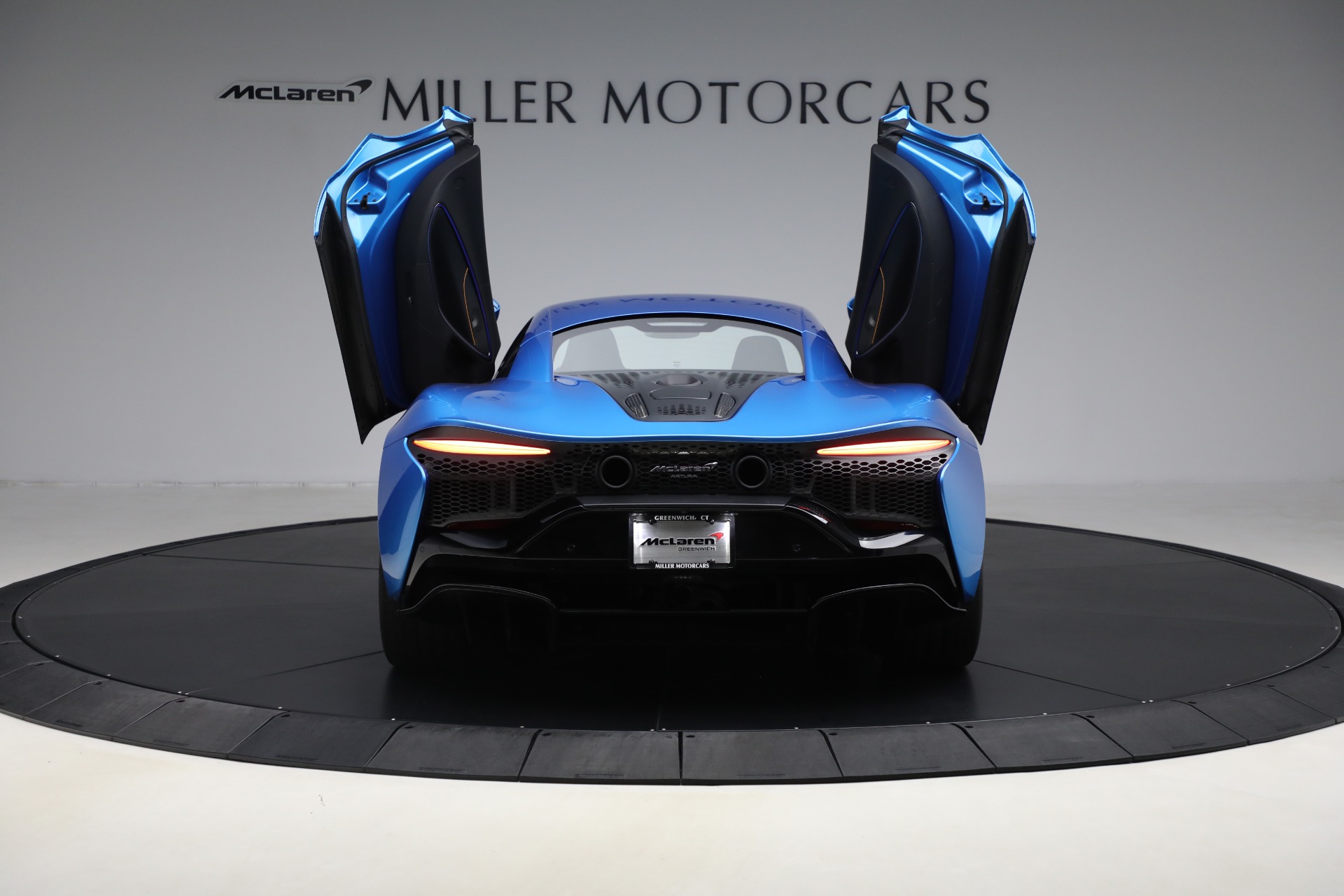 Used-2024-McLaren-Artura-Vision