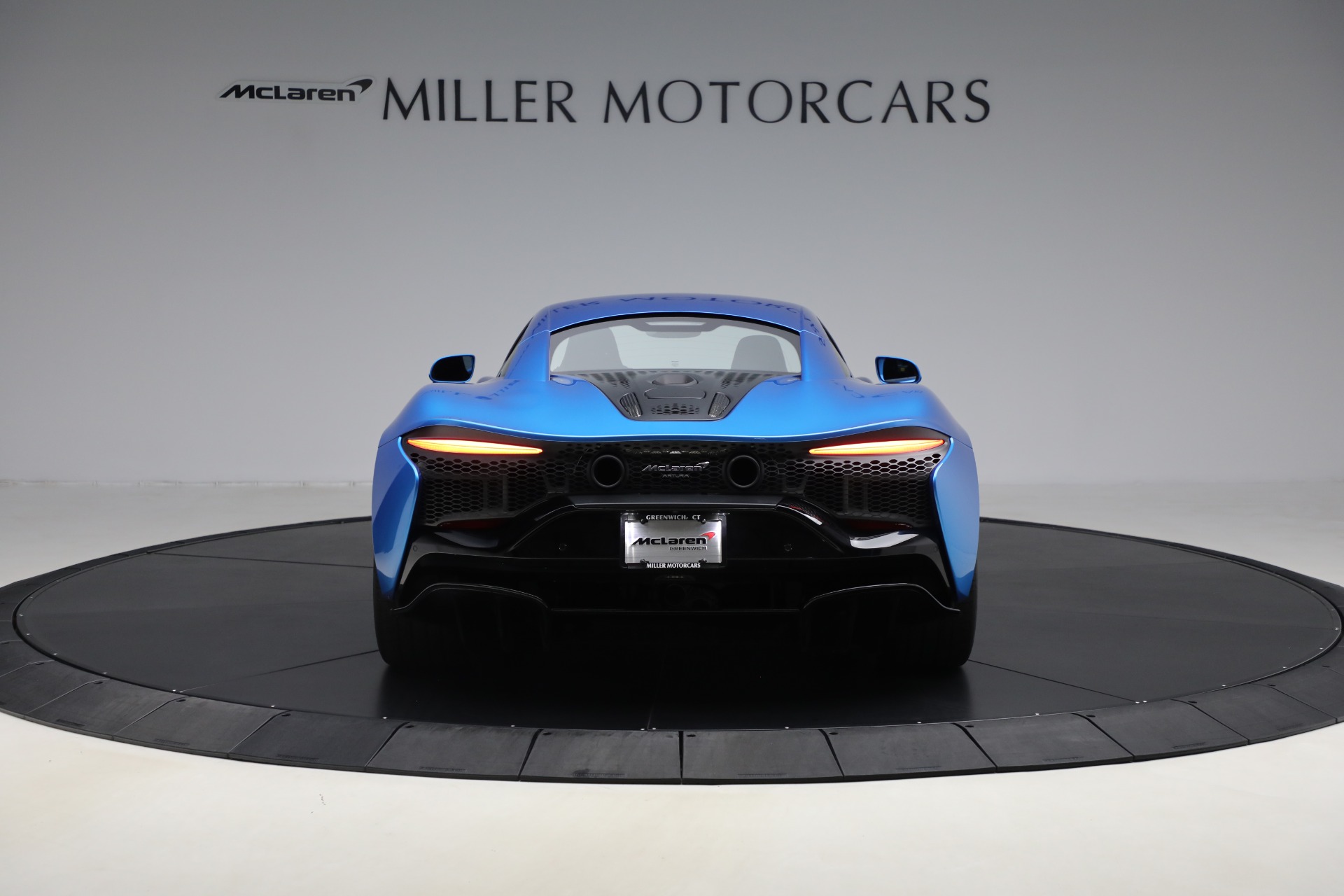 Used-2024-McLaren-Artura-Vision