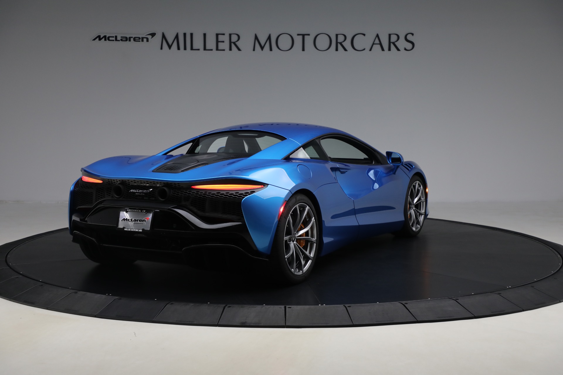 Used-2024-McLaren-Artura-Vision