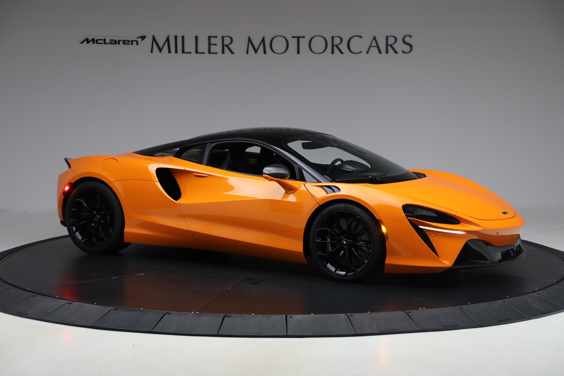 Used-2023-McLaren-Artura-Vision
