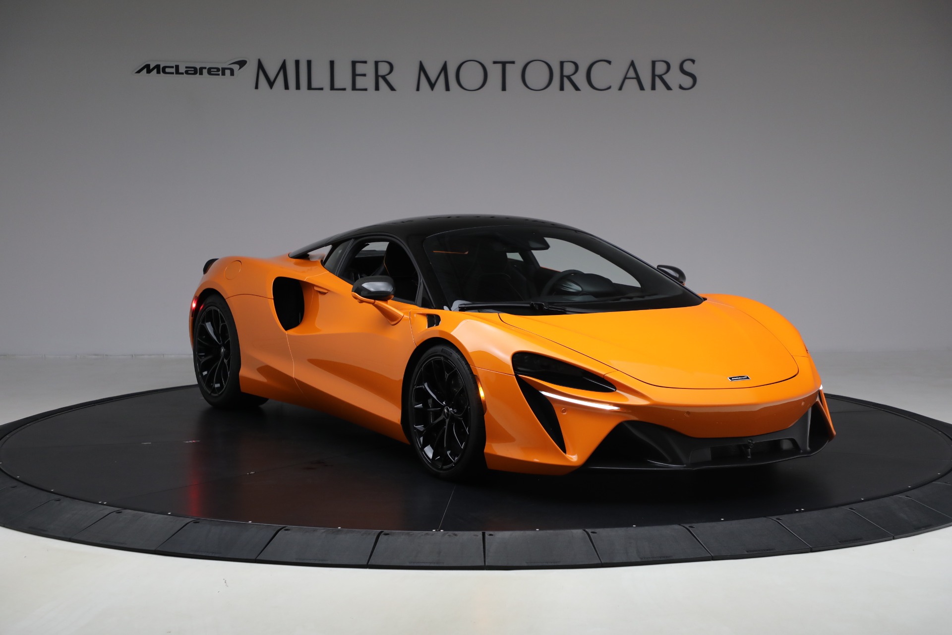 Used-2023-McLaren-Artura-Vision