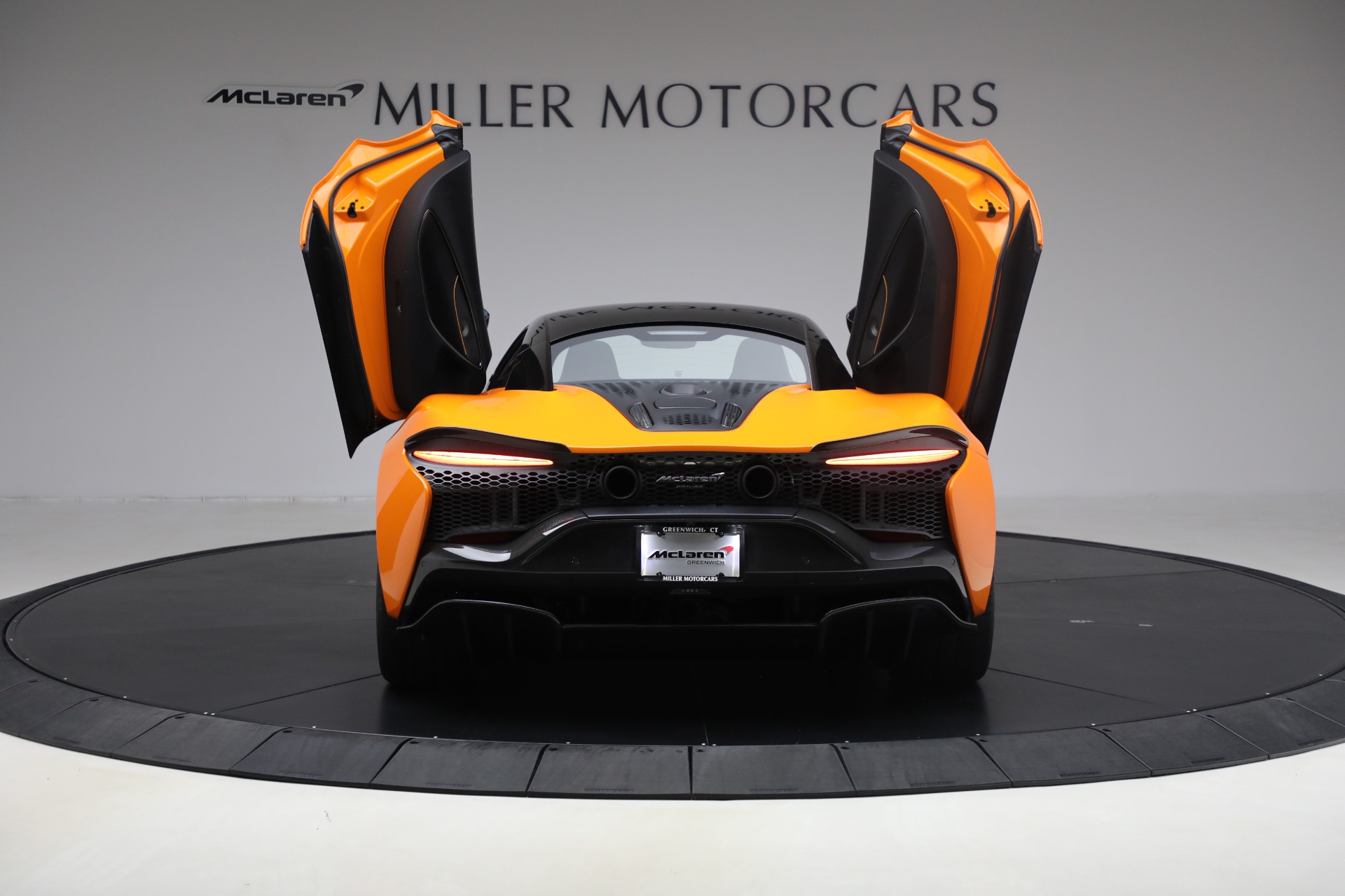 Used-2023-McLaren-Artura-Vision