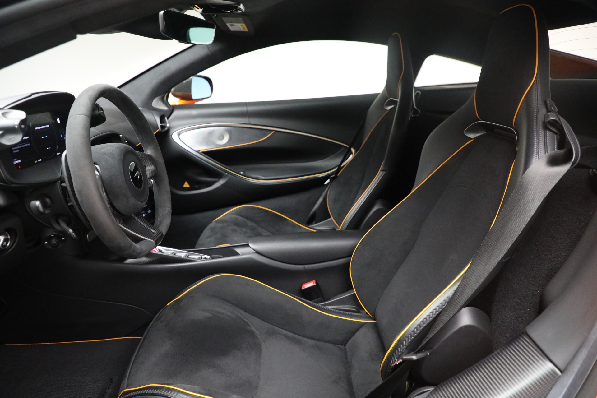 Used-2023-McLaren-Artura-Vision