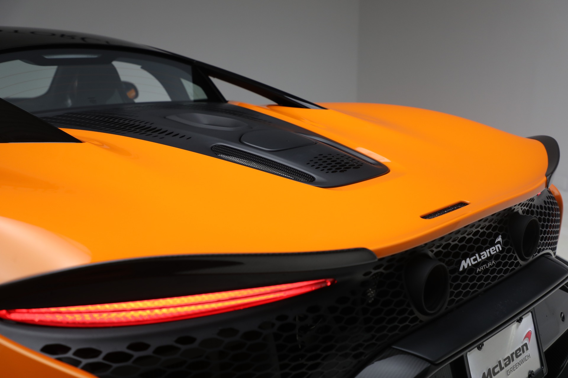 Used-2023-McLaren-Artura-Vision
