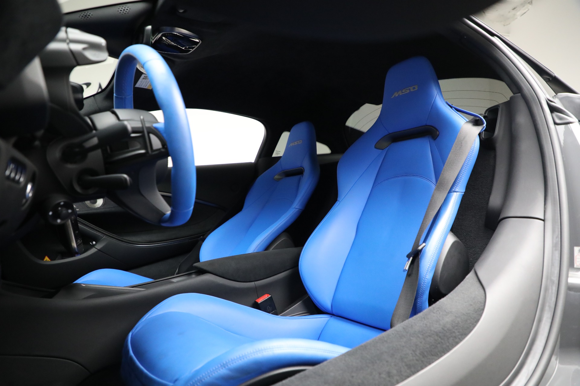 Used-2023-McLaren-Artura