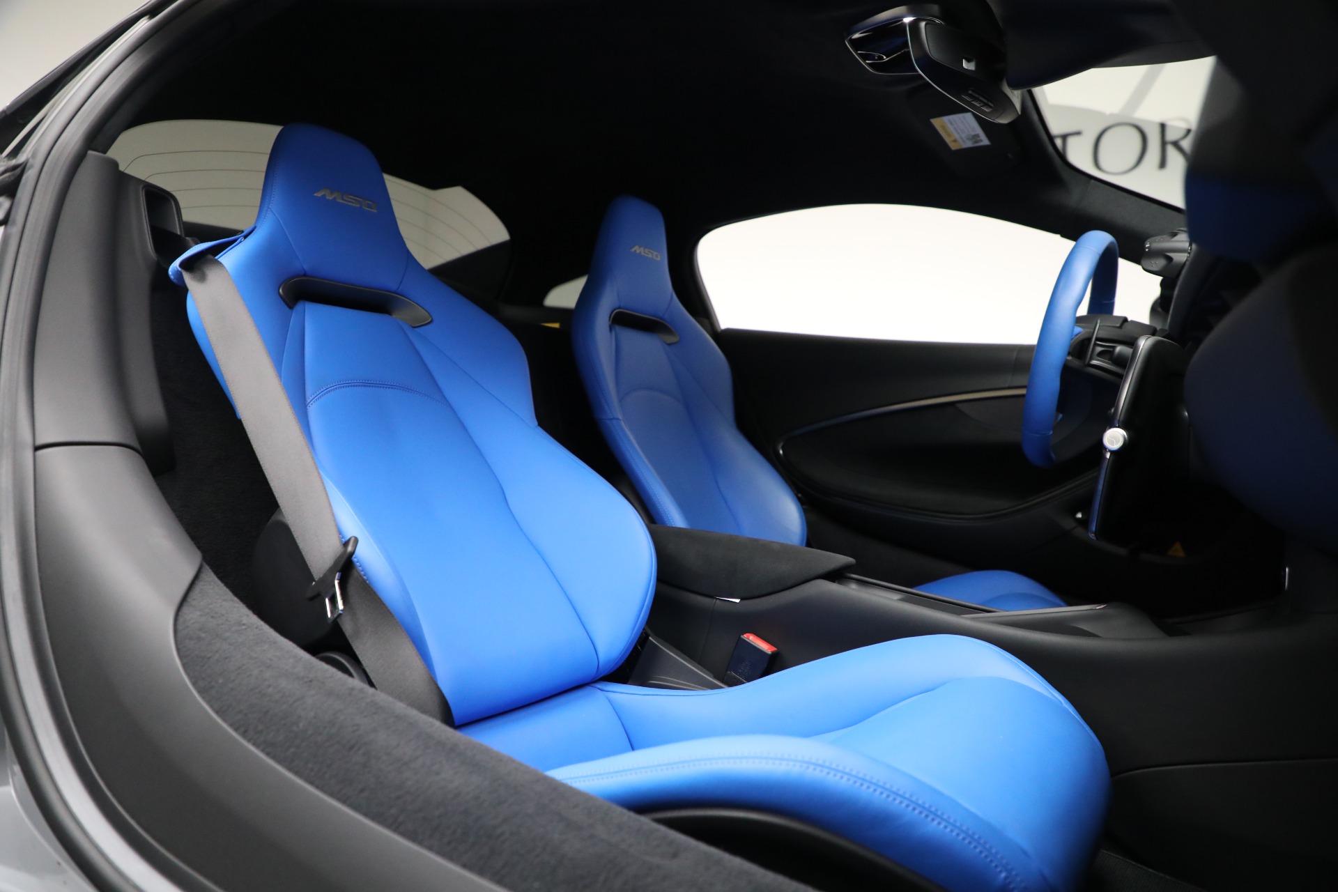 Used-2023-McLaren-Artura