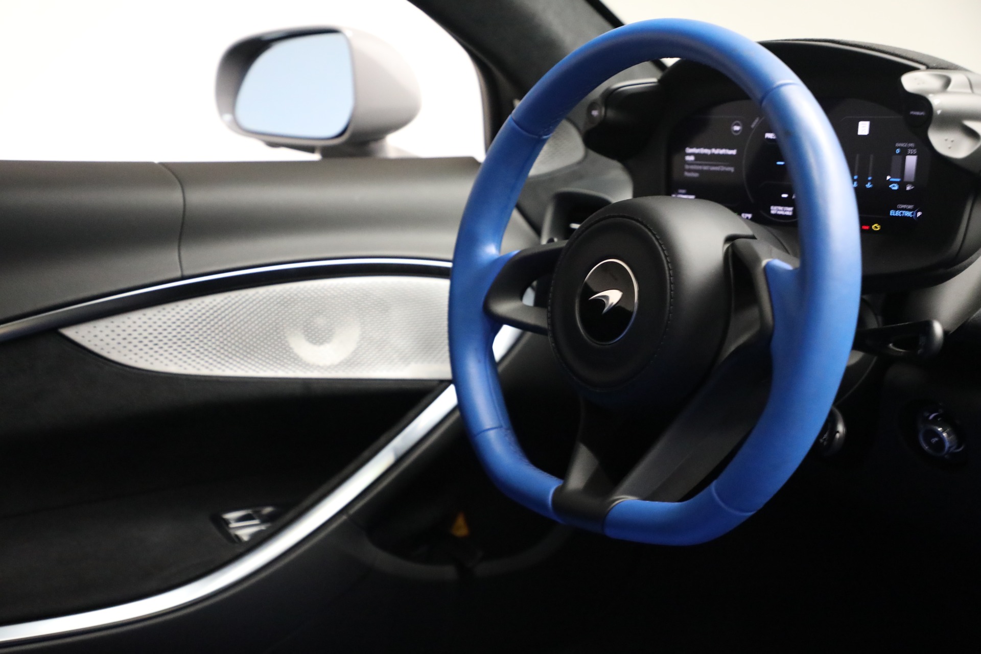 Used-2023-McLaren-Artura