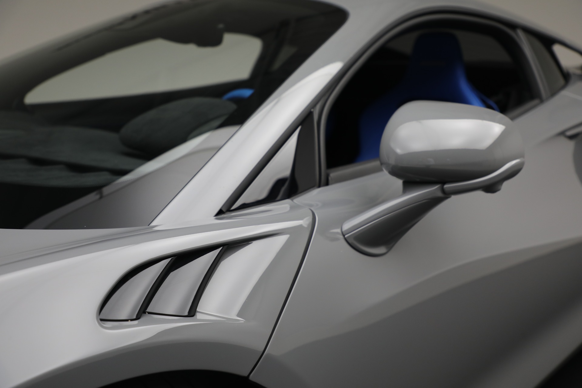 Used-2023-McLaren-Artura