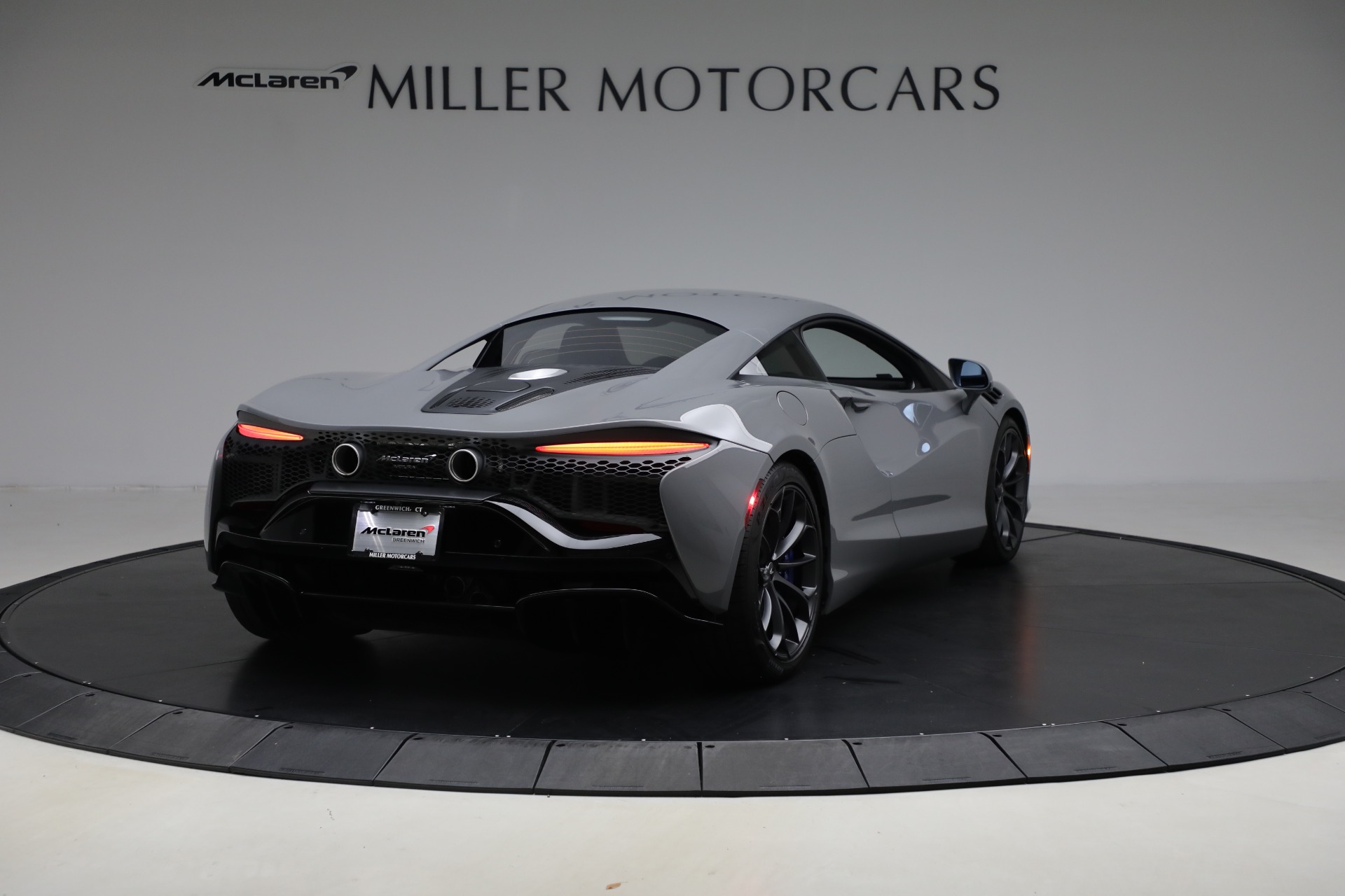 Used-2023-McLaren-Artura