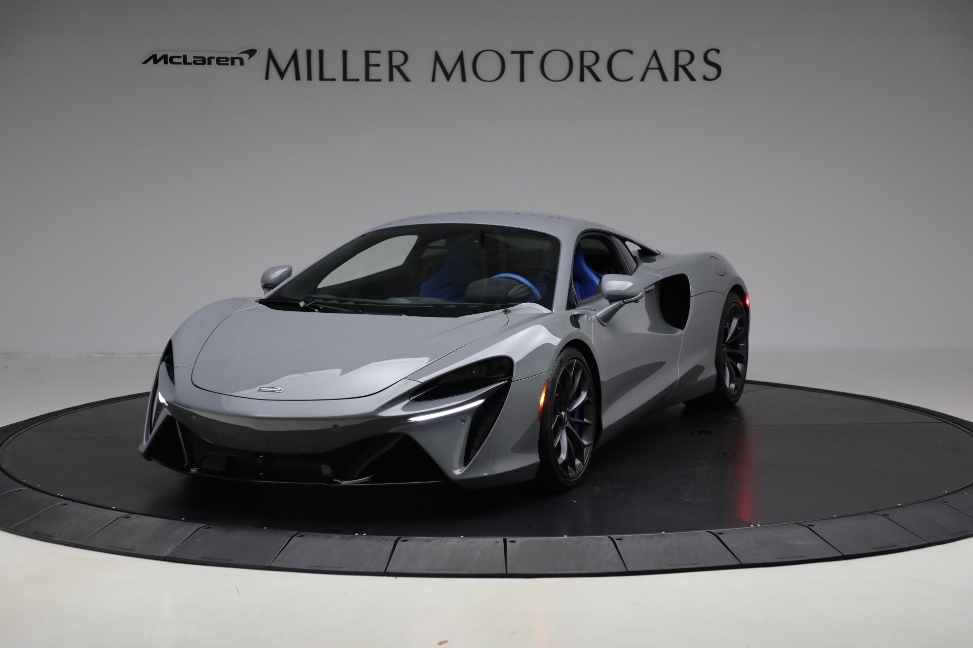 Used-2023-McLaren-Artura