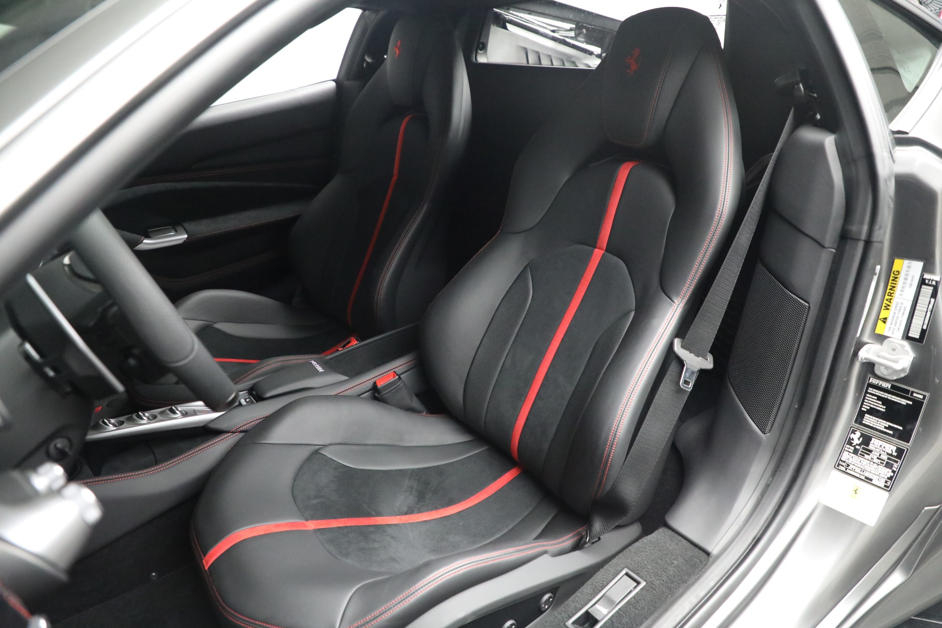 Used-2022-Ferrari-F8-Tributo