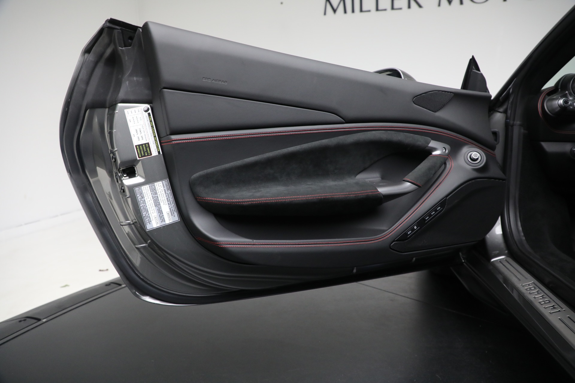 Used-2022-Ferrari-F8-Tributo