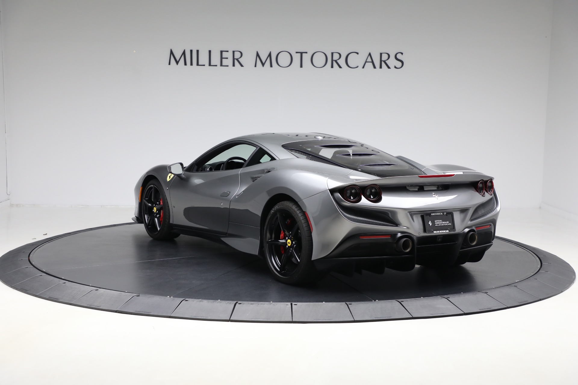 Used-2022-Ferrari-F8-Tributo