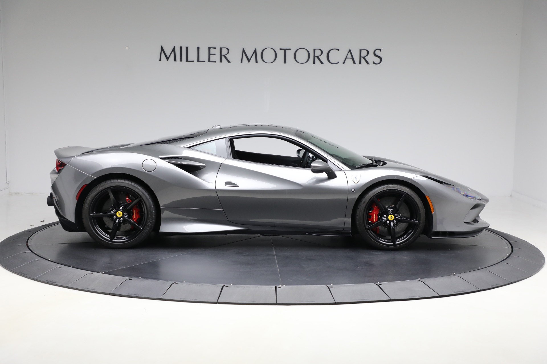 Used-2022-Ferrari-F8-Tributo