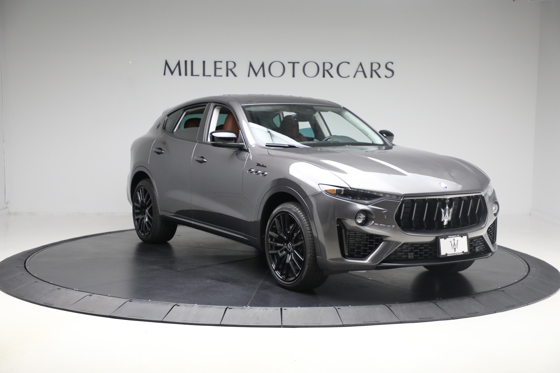 Used-2022-Maserati-Levante-Modena
