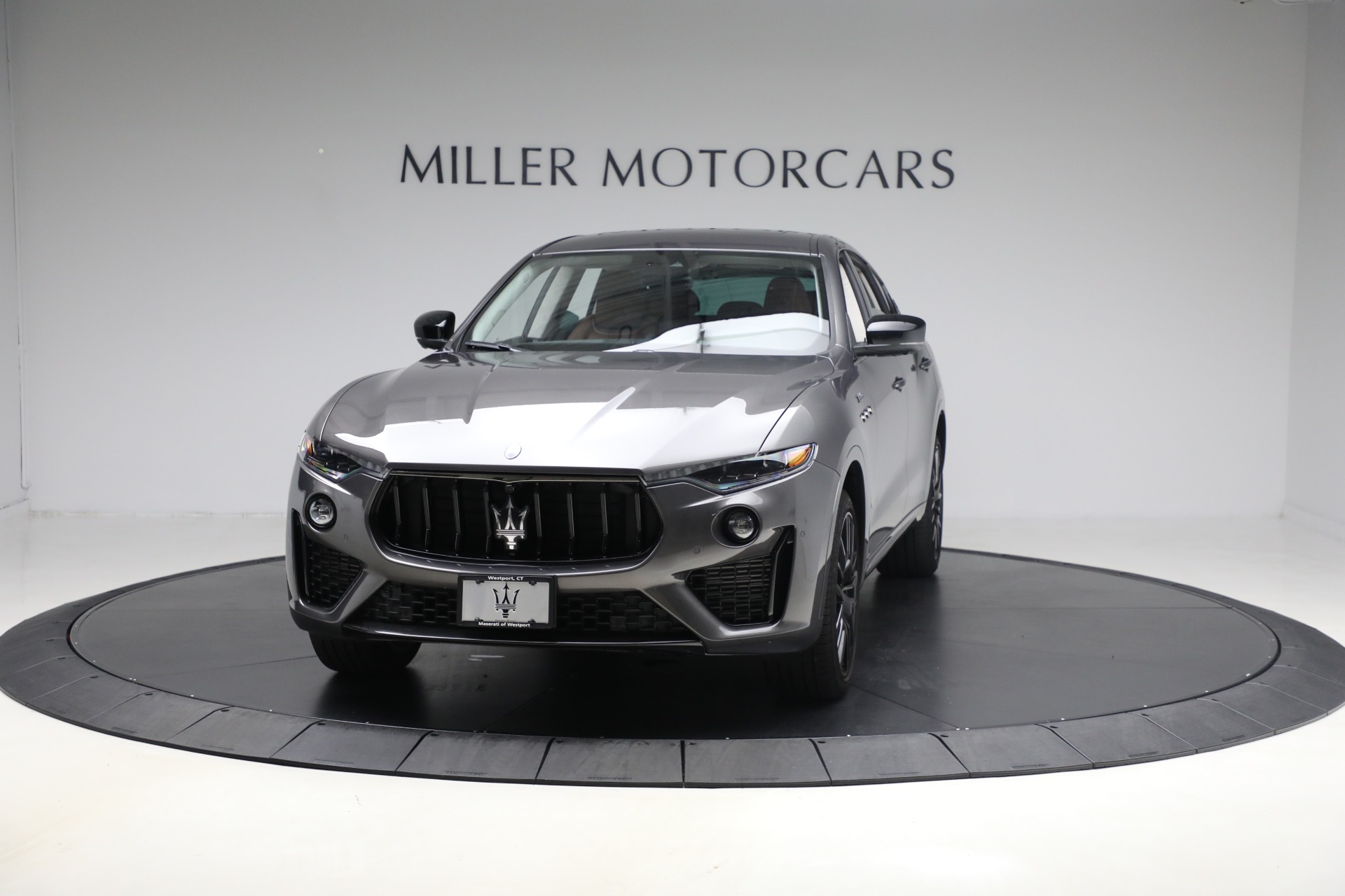 Used-2022-Maserati-Levante-Modena
