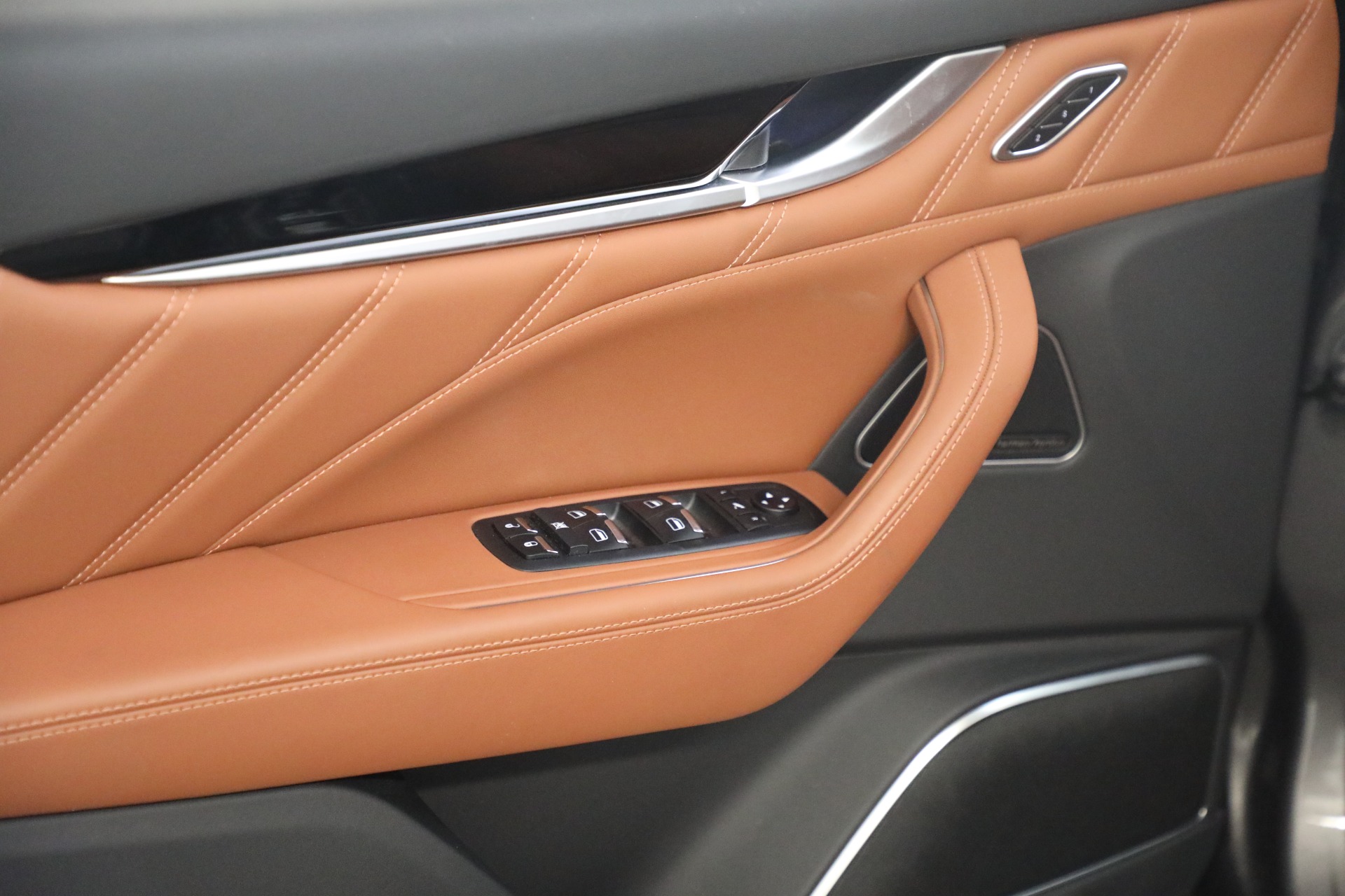 Used-2022-Maserati-Levante-Modena