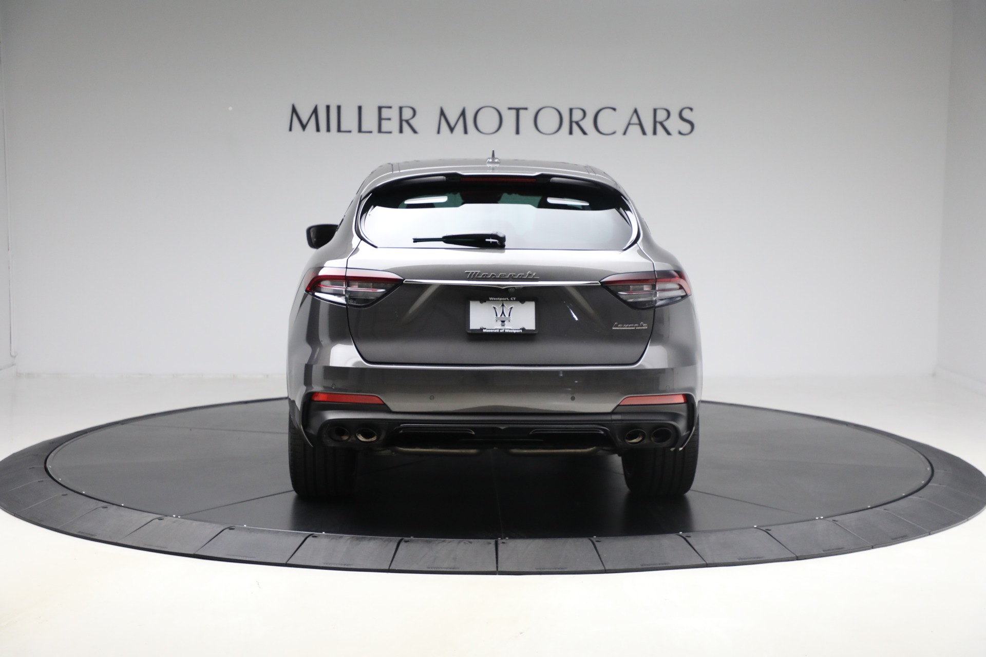 Used-2022-Maserati-Levante-Modena