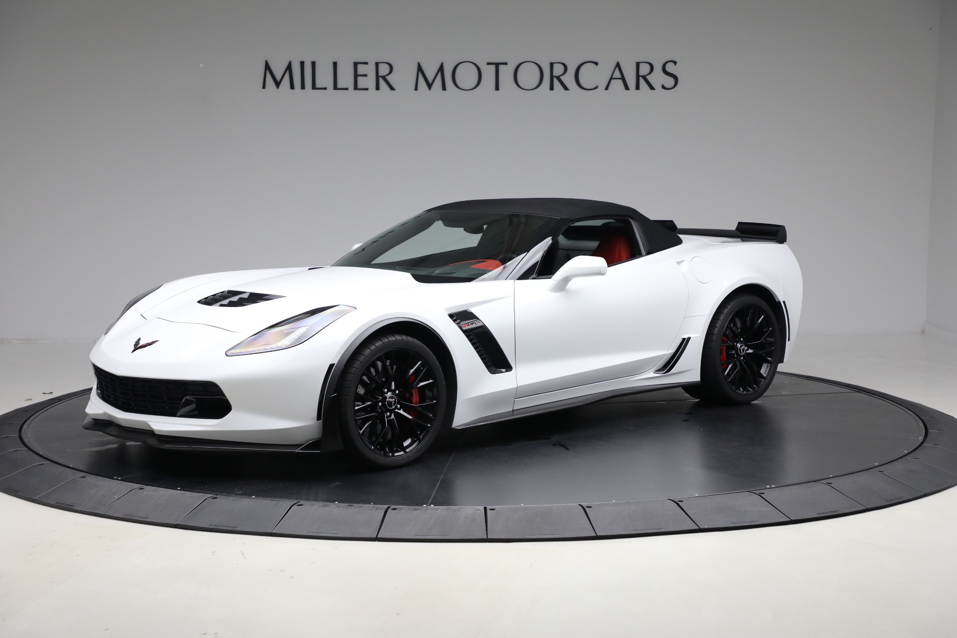 Used-2015-Chevrolet-Corvette-Z06